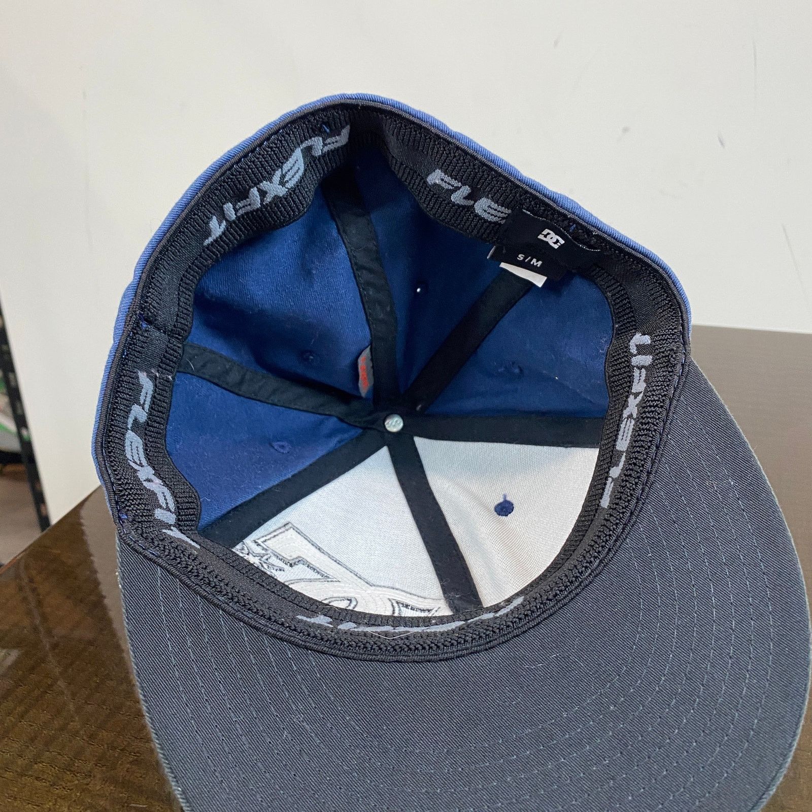 DC DC Shoes Flexfit Logo Fitted Hat Baseball Skater Y2K Hat S/M Size ONE SIZE - 7 Thumbnail