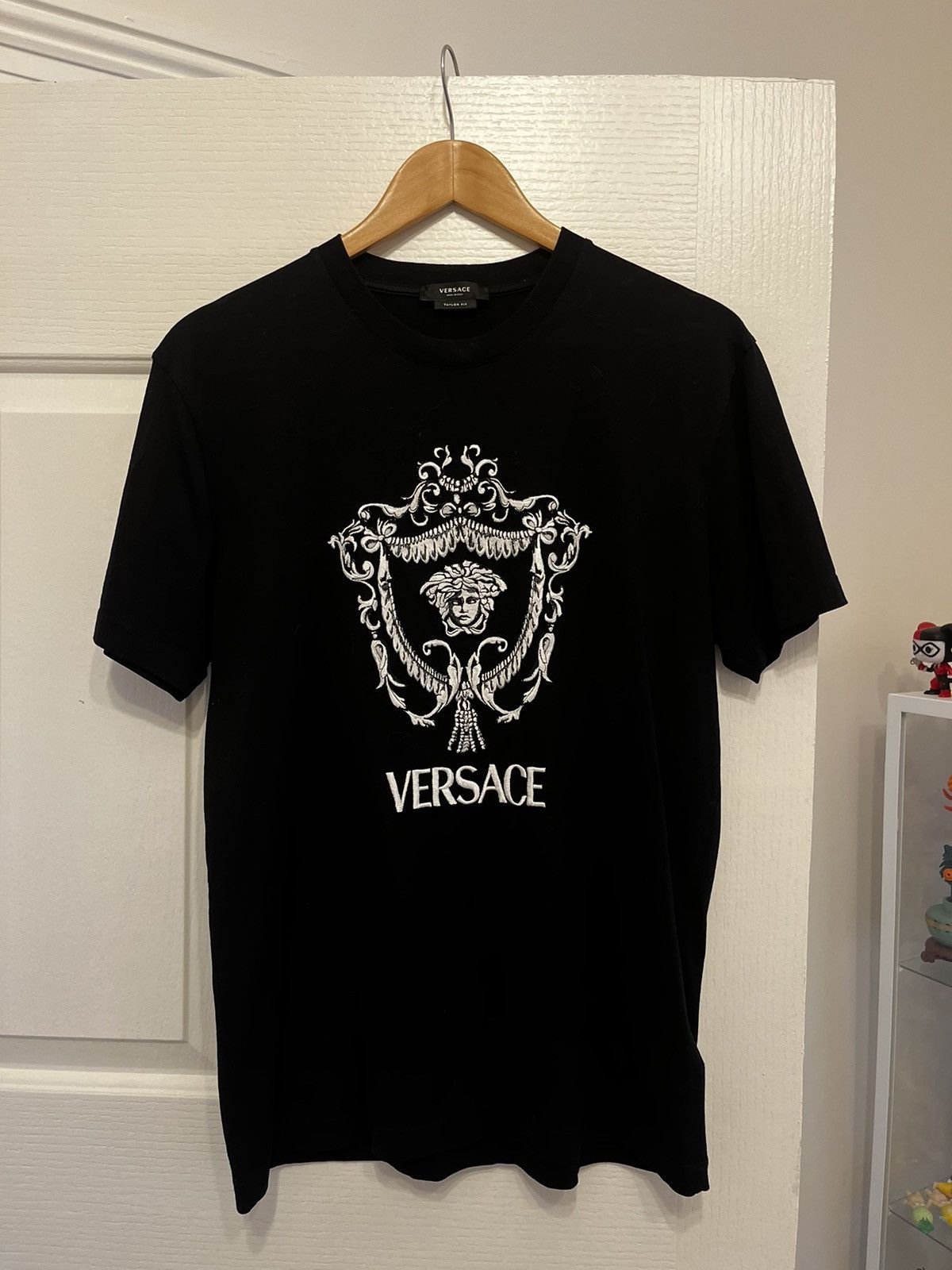 Versace VERSACE Embroided Logo T-Shirt Size US M / EU 48-50 / 2 - 1 Thumbnail