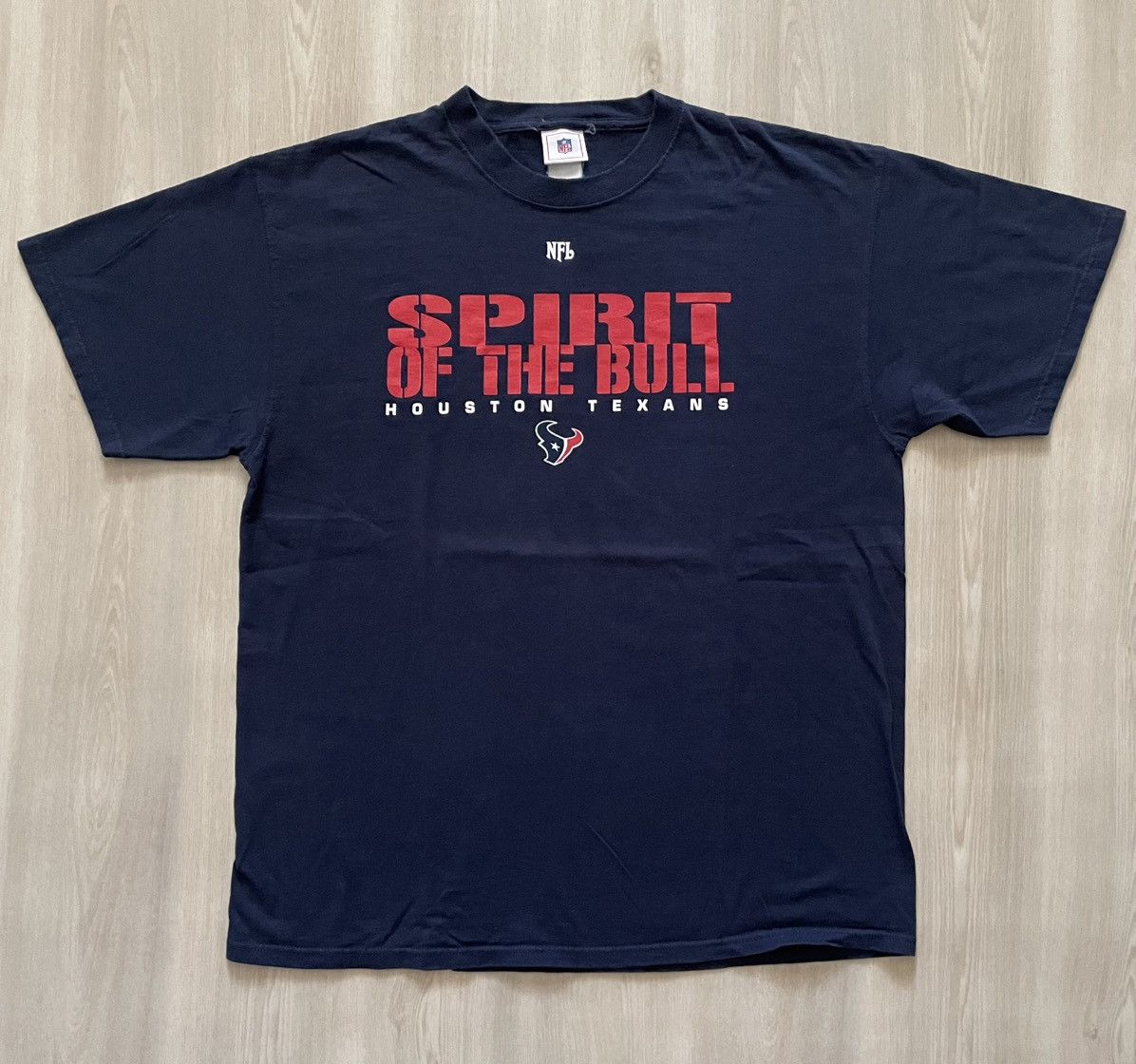 NFL Vintage Houston Texans Shirt Spirit Of The Bull Tee Sz XL Size US XL / EU 56 / 4 - 1 Thumbnail