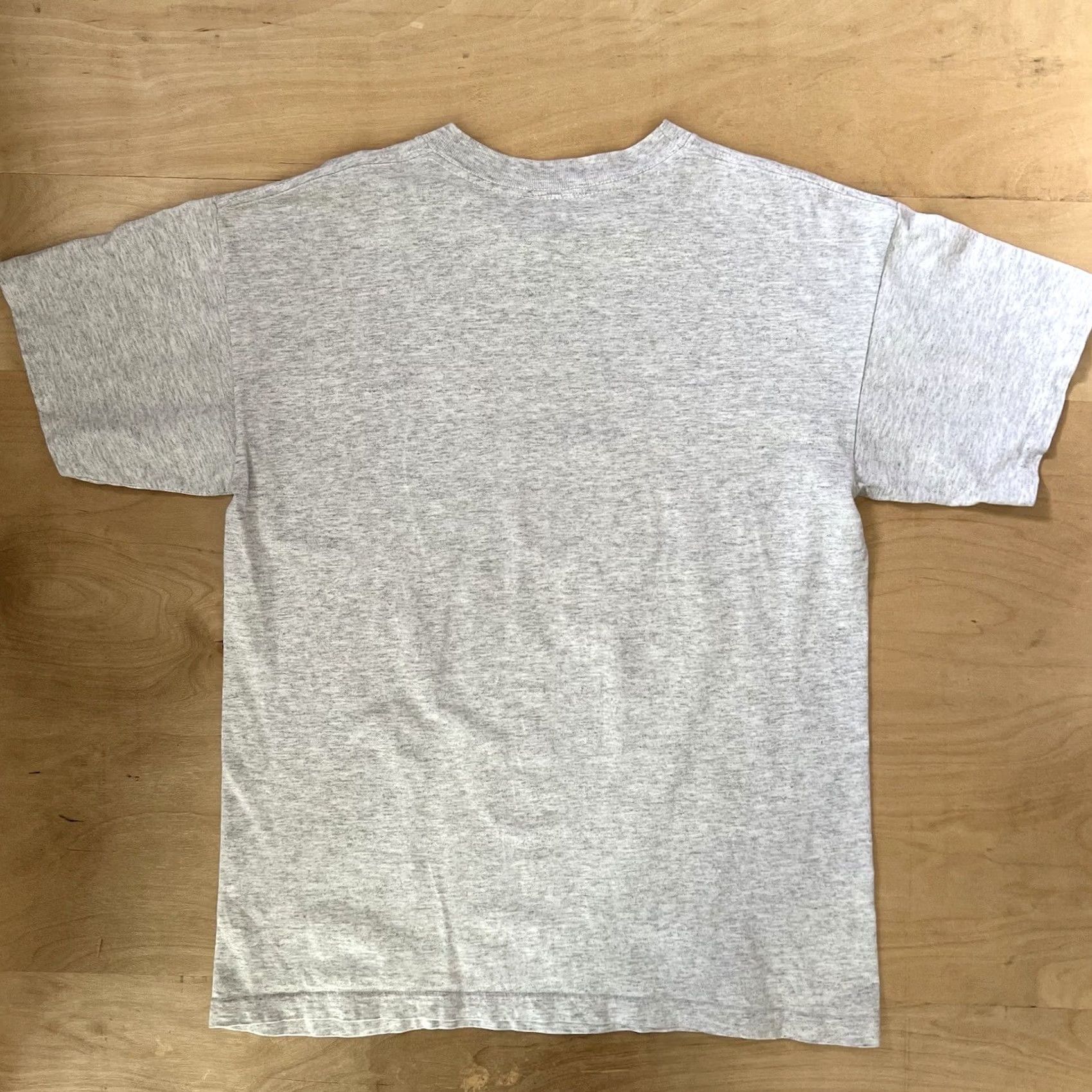 Vintage Vintage Yogi Bear Kiss My Boo Boo Shirt Large Gray 90s Stanley Desantis Cartoon Tee Mens L Gray Boo Yogi Bear 90s Art Classic USA Shirt Size US L / EU 52-54 / 3 - 7 Thumbnail