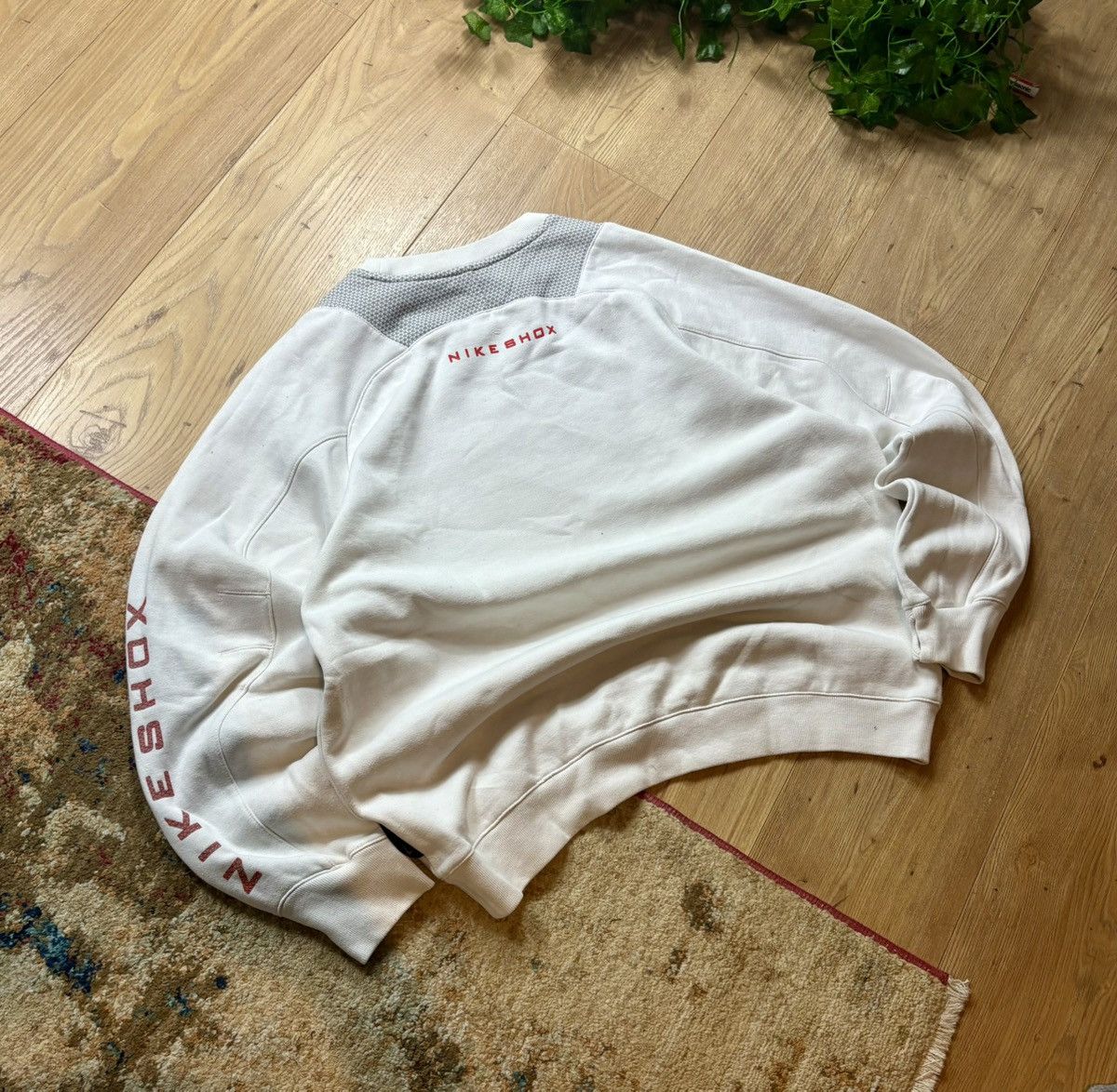 Nike 00s Nike Shox Vintage Big Logo Drill Spellout Sweatshirt Y2K Size US L / EU 52-54 / 3 - 9 Thumbnail