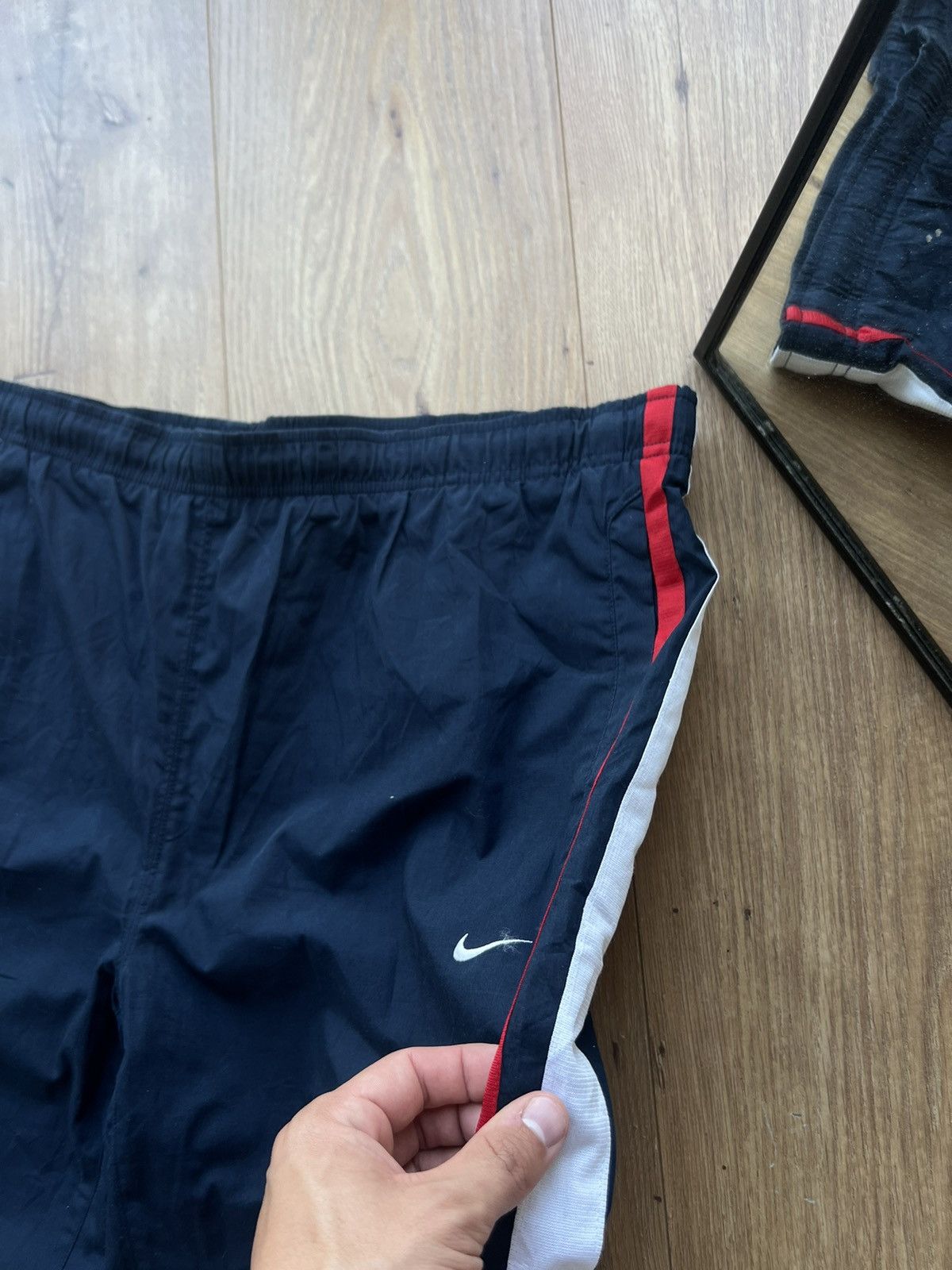 Nike 00’s NIKE BAGGY Y2K SWOOSH LOGO TRACK PANTS VINTAGE Size US 36 / EU 52 - 6 Thumbnail