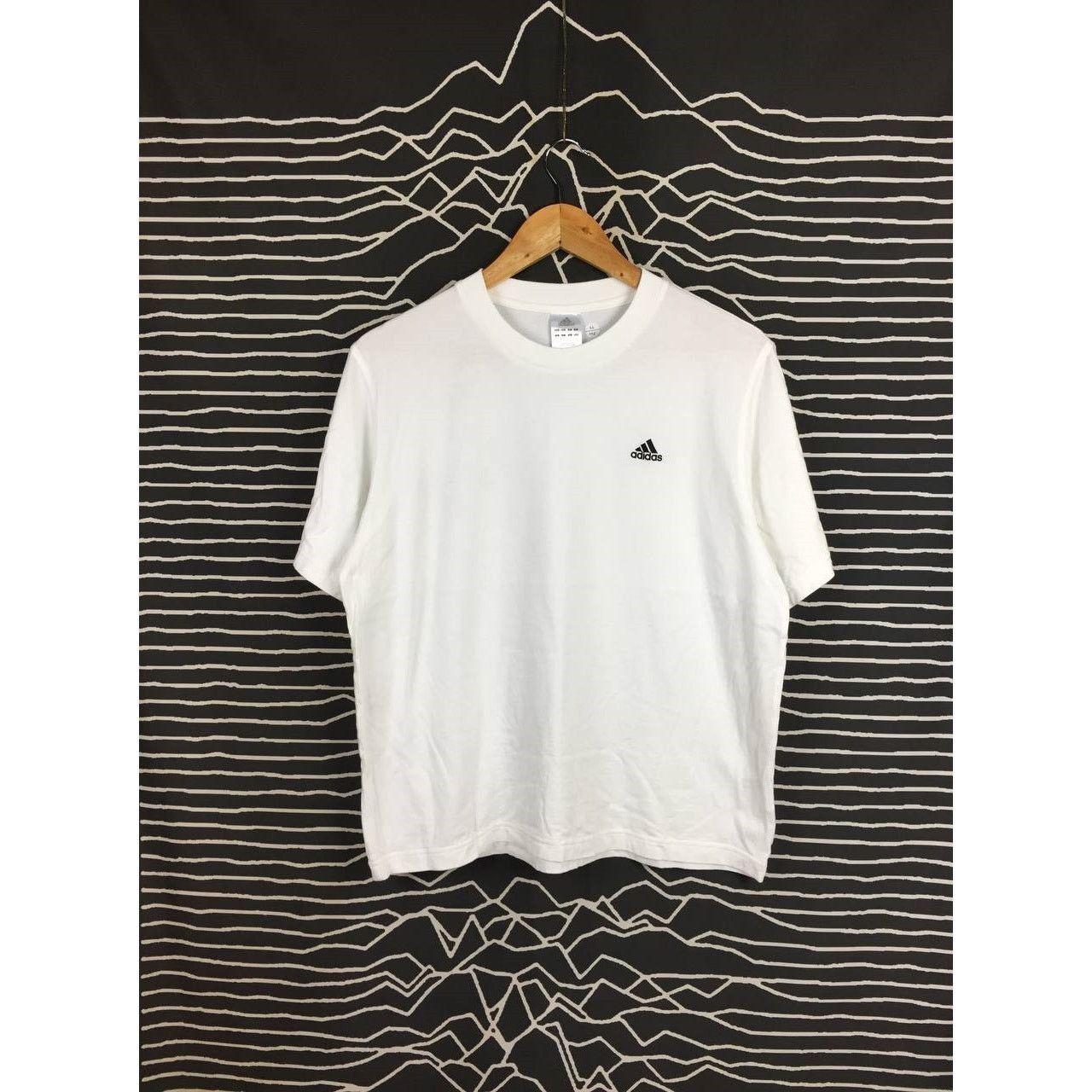 Adidas × Vintage Adidas Small Logo Casual Essentials Boxy Style Tee Size L Size US L / EU 52-54 / 3 - 2 Thumbnail