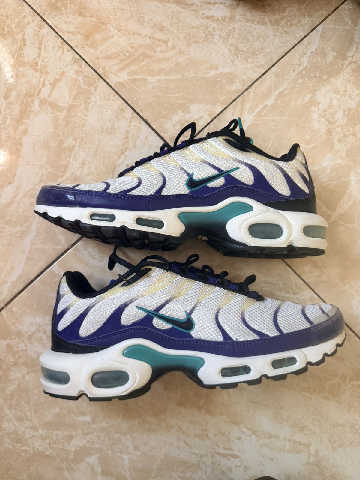 Nike Nike Air Max Plus “Purple and White” Size US 9 / EU 42 - 1 Thumbnail