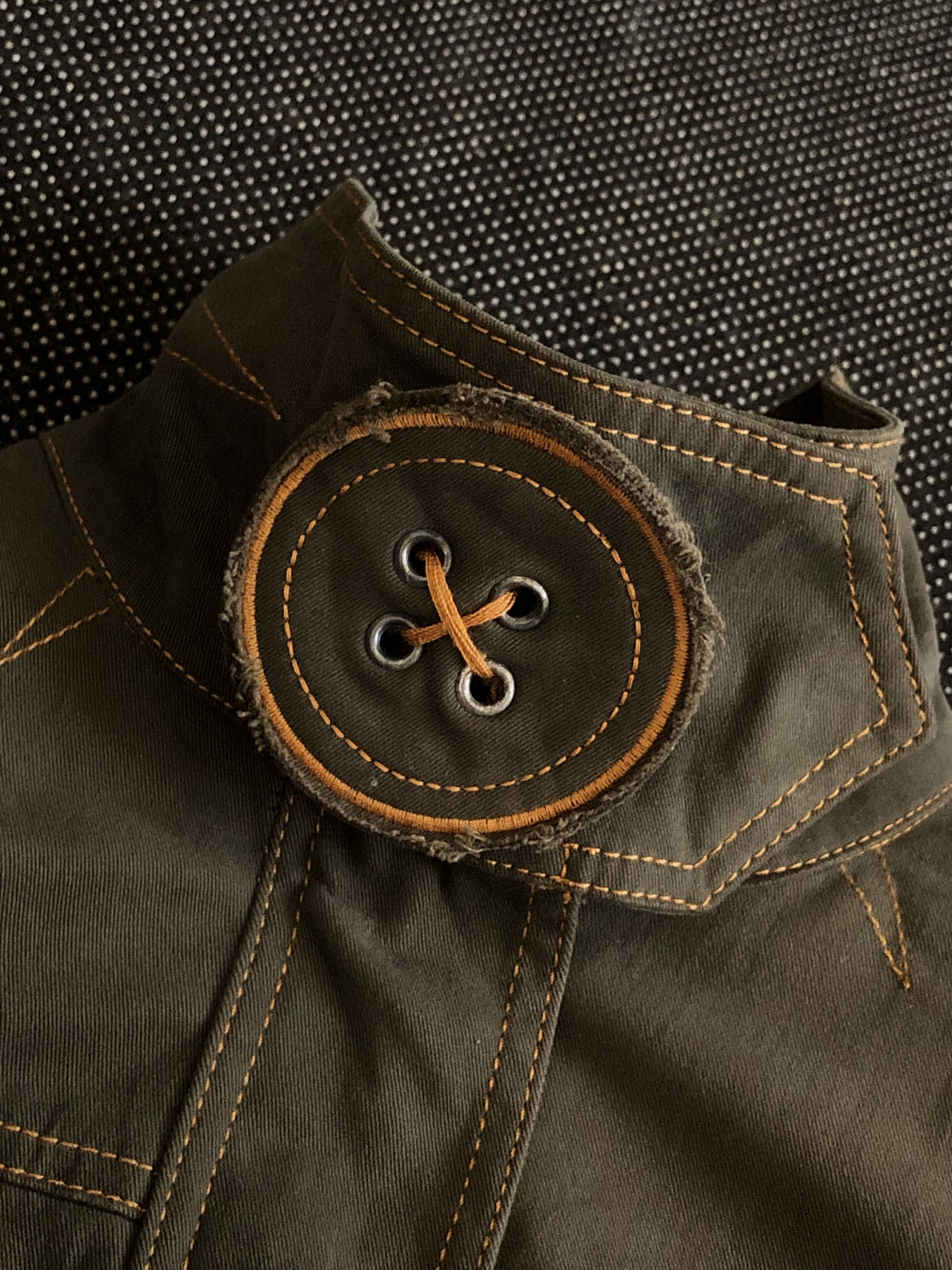 Moschino VINTAGE MOSCHINO JEANS BUTTON ACCENT JACKET MILITARY Size XS / US 0-2 / IT 36-38 - 16 Thumbnail