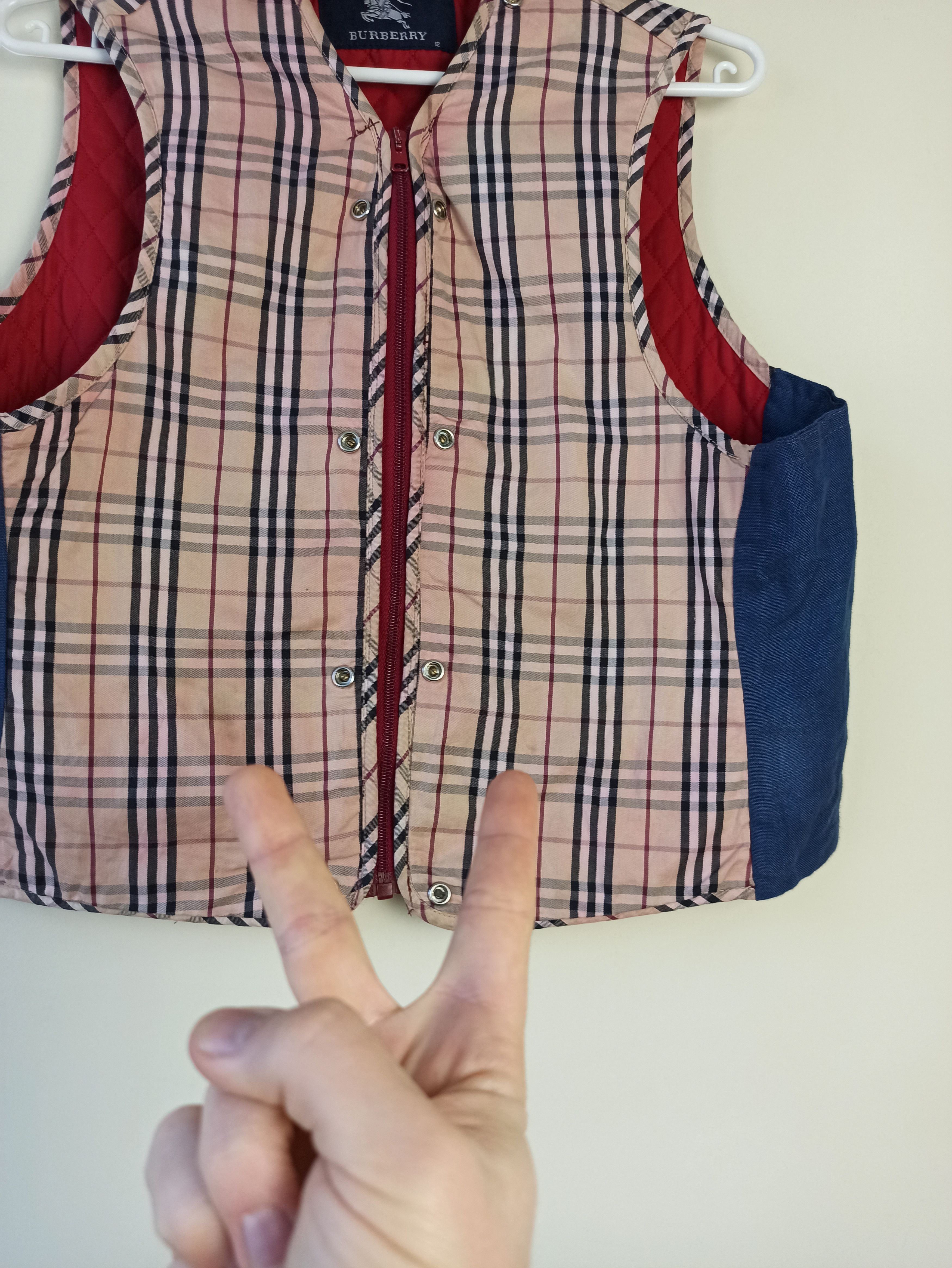 Burberry Burberry Kids Vest 12 YEARS Size US XXS / EU 40 - 6 Thumbnail