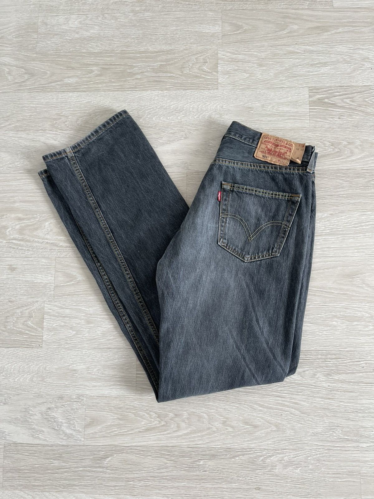 Levi's 💥Vintage Levis 501 Dark Washed Denim Y2k Skate Grunge Jeans Size US 33 - 1 Thumbnail