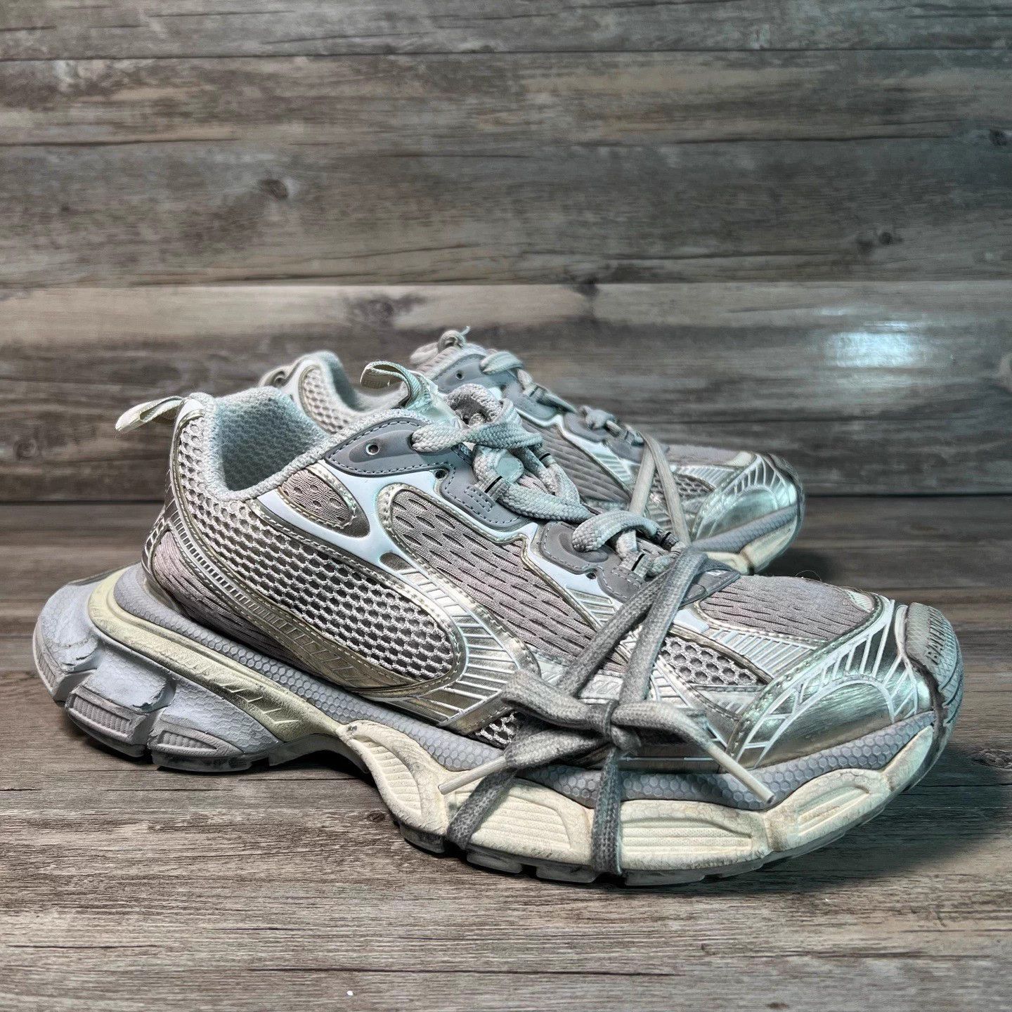 Balenciaga Balenciaga Triple S distressed silver/cream 42 Size US 9 / EU 42 - 2 Thumbnail