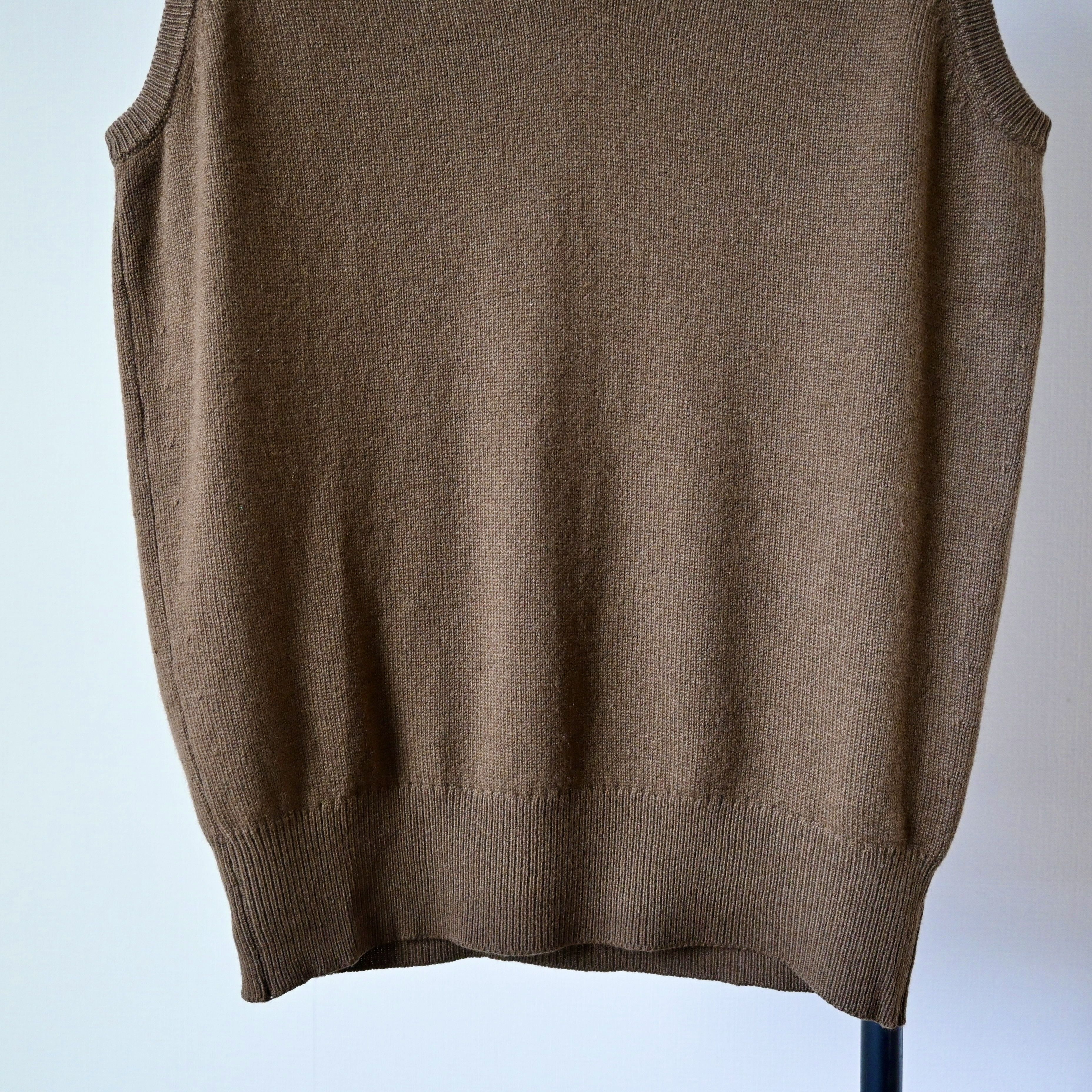 Ballantyne Ballantyne pure cashmere knit vest made in Scotland, size 40 Size US M / EU 48-50 / 2 - 7 Thumbnail