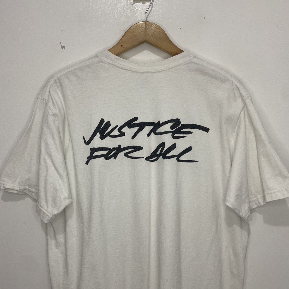 Supreme Supreme Futura Logo Tee Size US L / EU 52-54 / 3 - 6 Thumbnail
