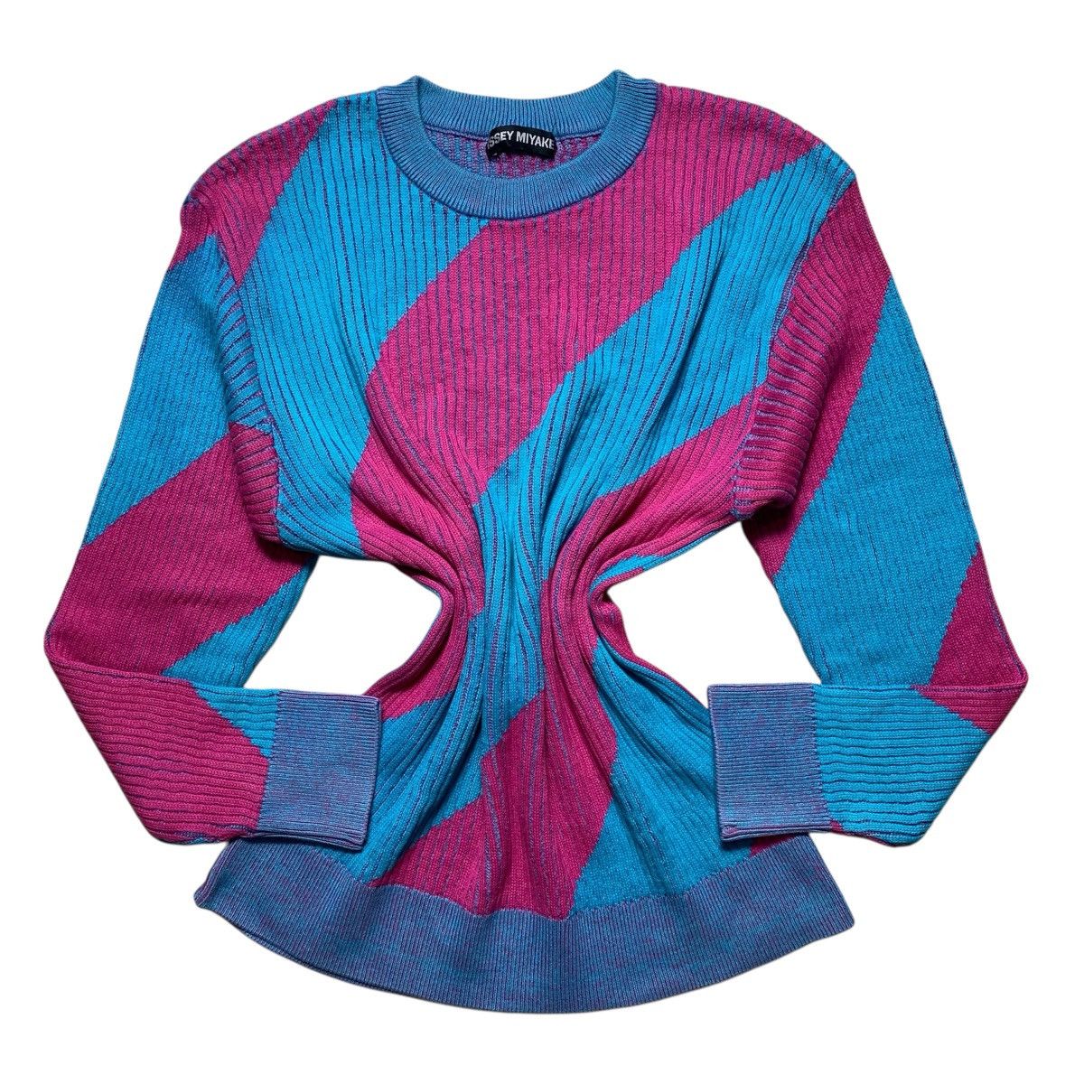 Issey Miyake Vtg Issey Miyake Knit Magenta Blue Sweater Size US M / EU 48-50 / 2 - 2 Thumbnail