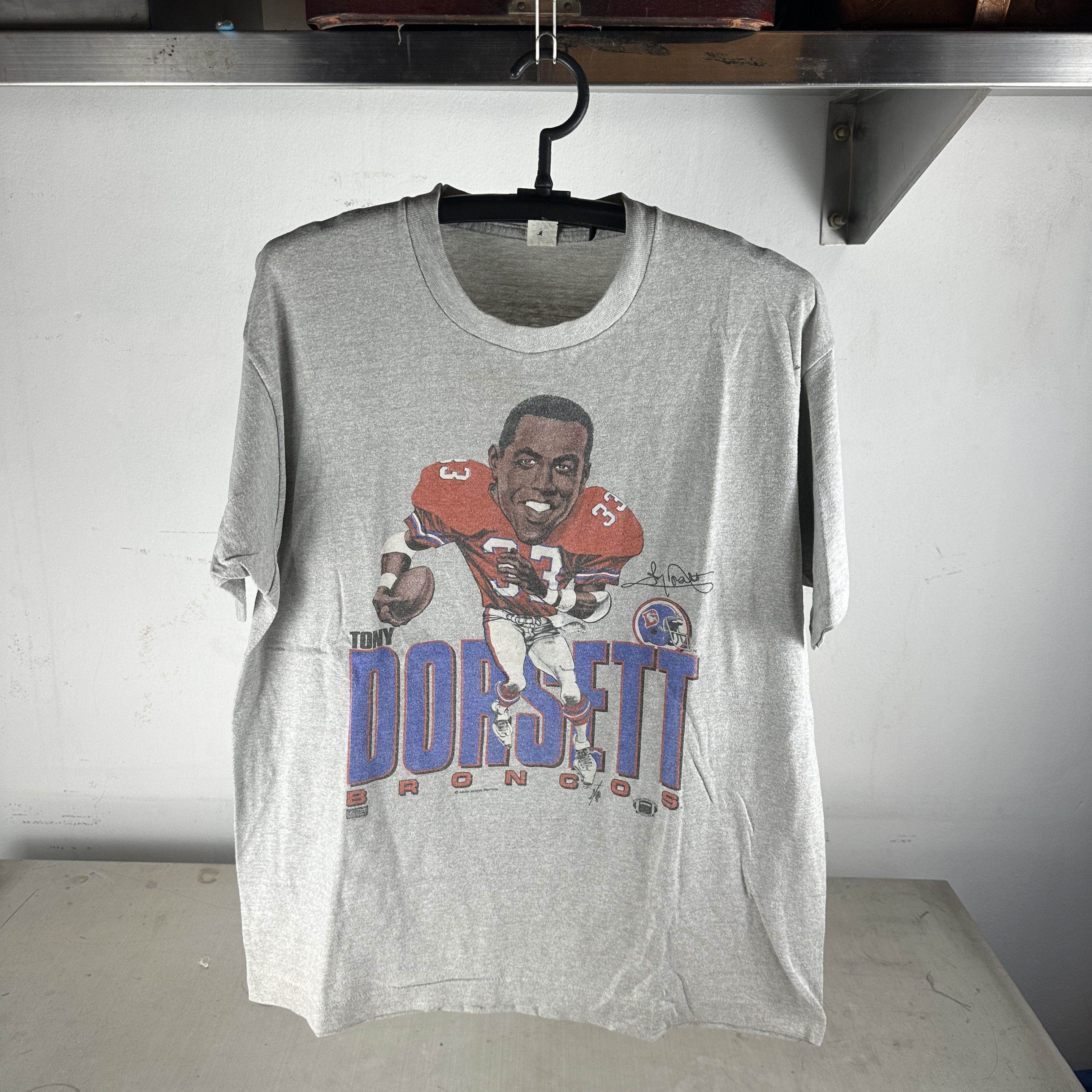 Vintage ​80s Tony Dorsett Denver Broncos NFL Caricature T-Shirt Size US L / EU 52-54 / 3 - 1 Thumbnail