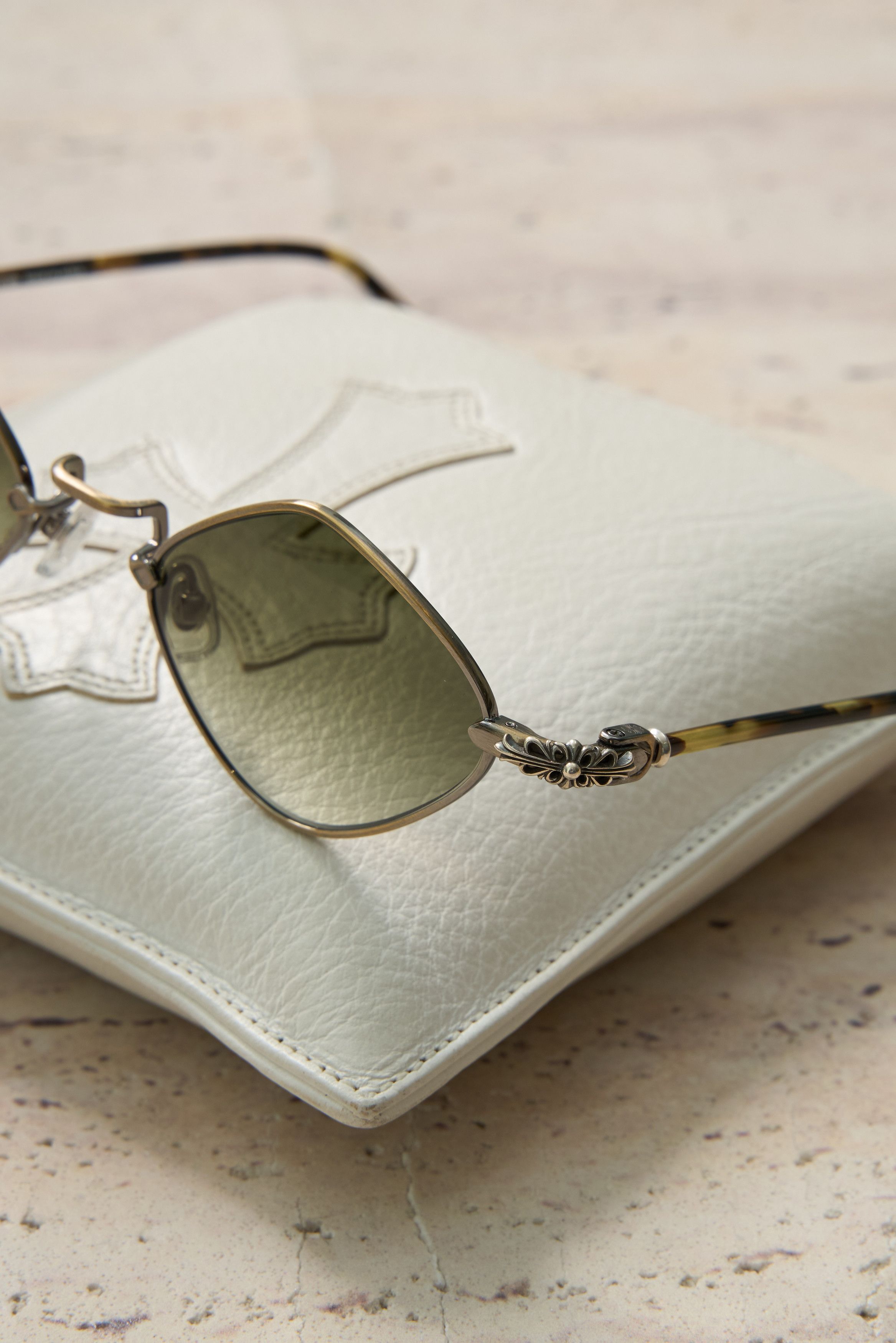 Chrome Hearts CHROME HEARTS DIAMOND DOG SUNGLASSES Size ONE SIZE - 9 Thumbnail
