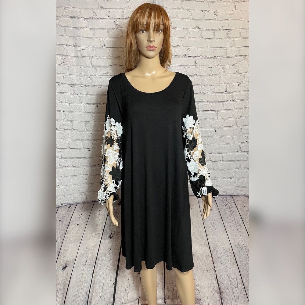 Other Spense Black Crochet Lace Long Sleeve Dress Size L Size L / US 10 / IT 46 - 1 Thumbnail