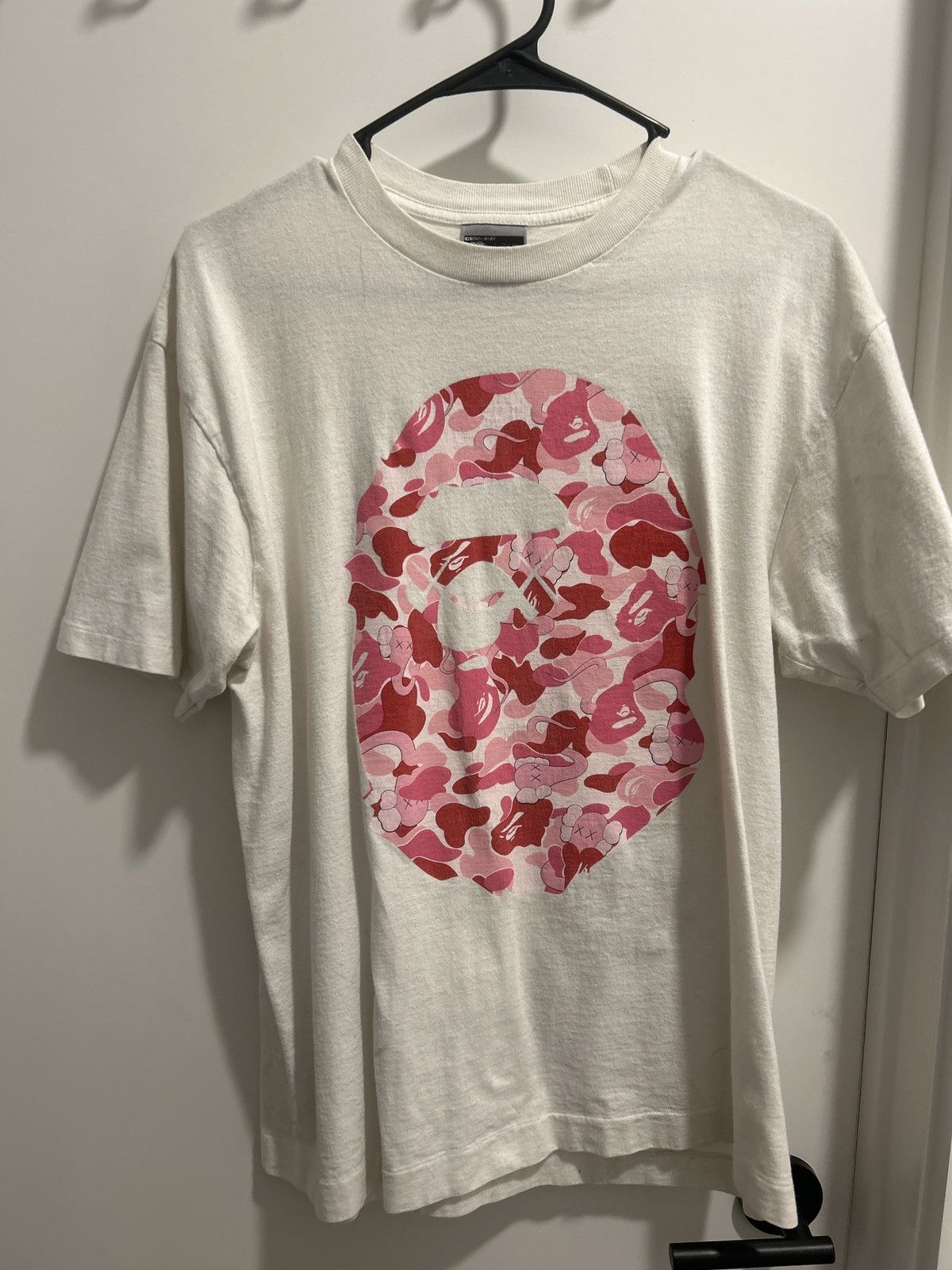 トップス fcrb  APE BAPE  KAWS HEAD L red camo BAPE × kaws cloud camo work shirt Beige Short Sleeve A