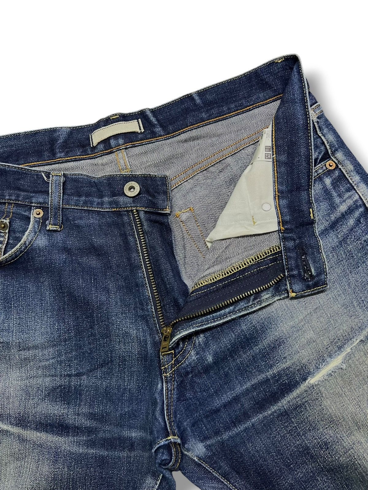 Uniqlo Vintage Uniqlo Selvedge Denim Japan - Faded Wash, Distressed Size US 34 / EU 50 - 9 Thumbnail