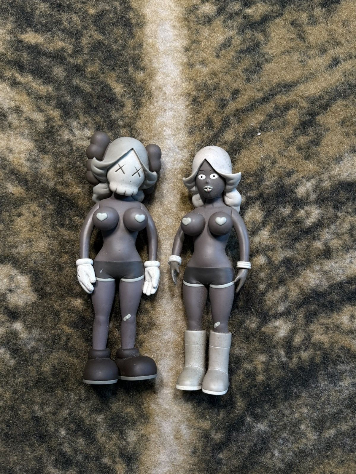 Kaws Kaws twins grey edition 2006 Size ONE SIZE - 2 Thumbnail