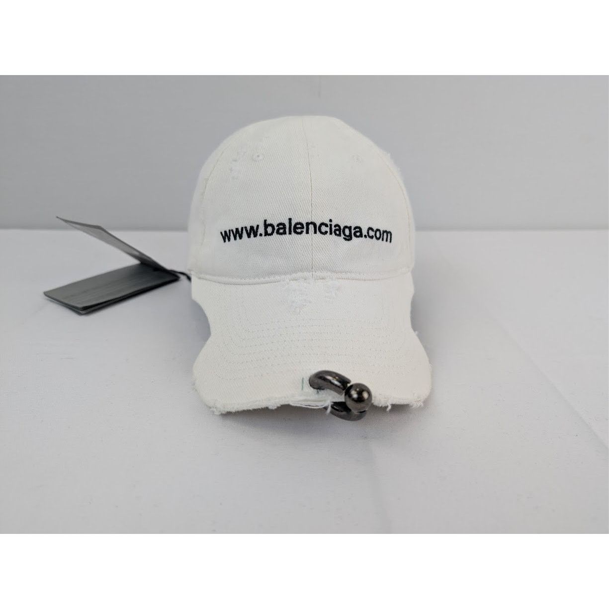 Balenciaga o1rshd1 Size: M / Cotton Drill Piercing Cap/Hat White/Black Size ONE SIZE - 2 Thumbnail