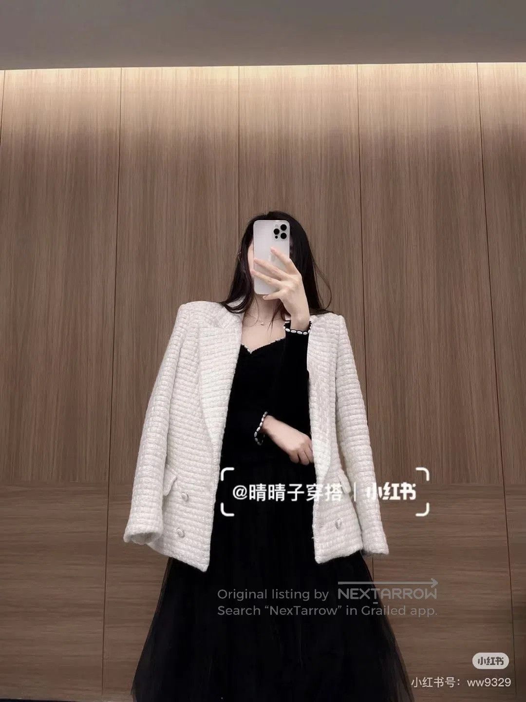 Chanel Chanel Genuine Women's Coat. Size M / US 6-8 / IT 42-44 - 2 Thumbnail