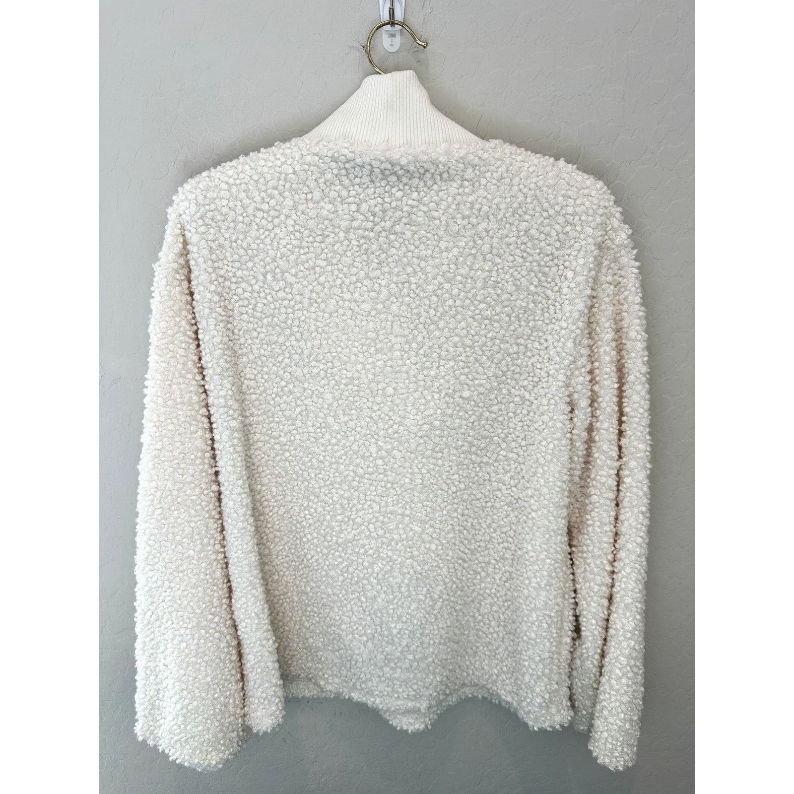 Zara ZARA| Ivory White Fuzzy Teddy Fleece Contemporary Pullover Size S / US 4 / IT 40 - 4 Thumbnail