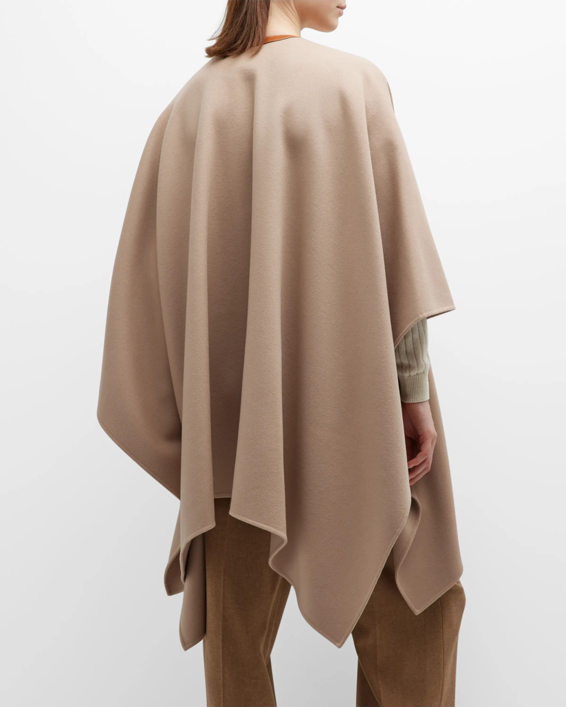 Loro Piana o1srvl11e0824 Size: OS / Teodora Cape in Beige Size ONE SIZE - 4 Thumbnail