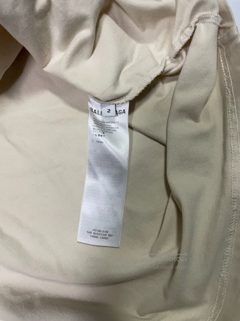 Balenciaga Balenciaga Twisted Loose Fit Distressed Letter Short T Size US M / EU 48-50 / 2 - 5 Thumbnail