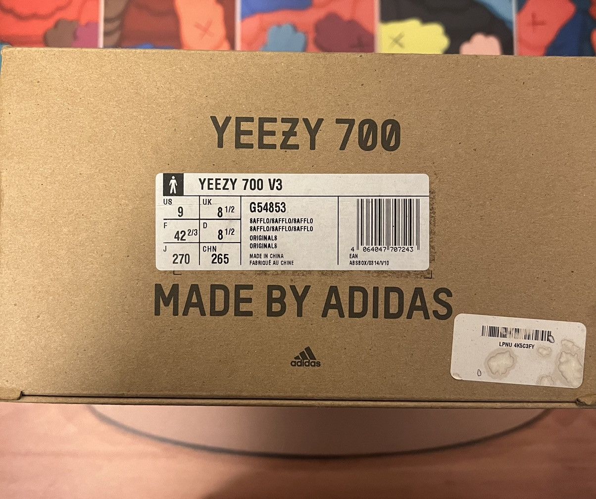 Adidas Yeezy 700 v3 Safflower Size US 9 / EU 42 - 7 Thumbnail