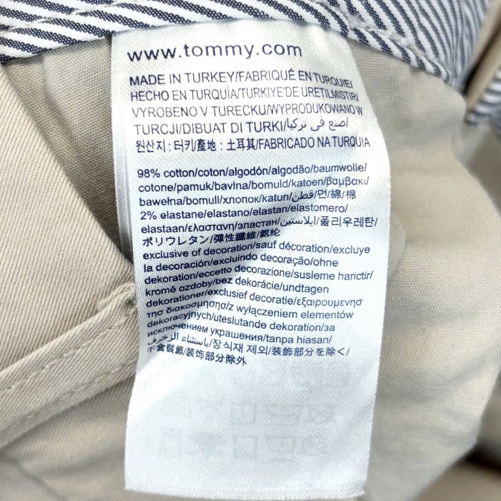 Tommy Hilfiger Tommy Hilfiger Chino Shorts UK 8 Women Beige Casual Summer Holiday Womens Regular Front Zip Button Cotton Elastane Flat Front Size 30" / US 8 / IT 44 - 7 Thumbnail