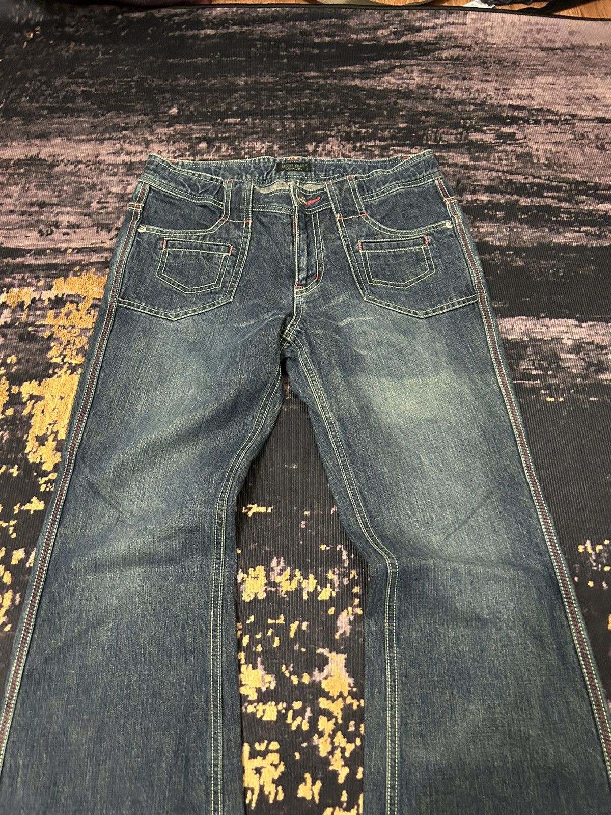 Angel Blue Vintage Angel Blue One Star Pocket Back Wash Flare Jeans Size US 29 - 6 Thumbnail