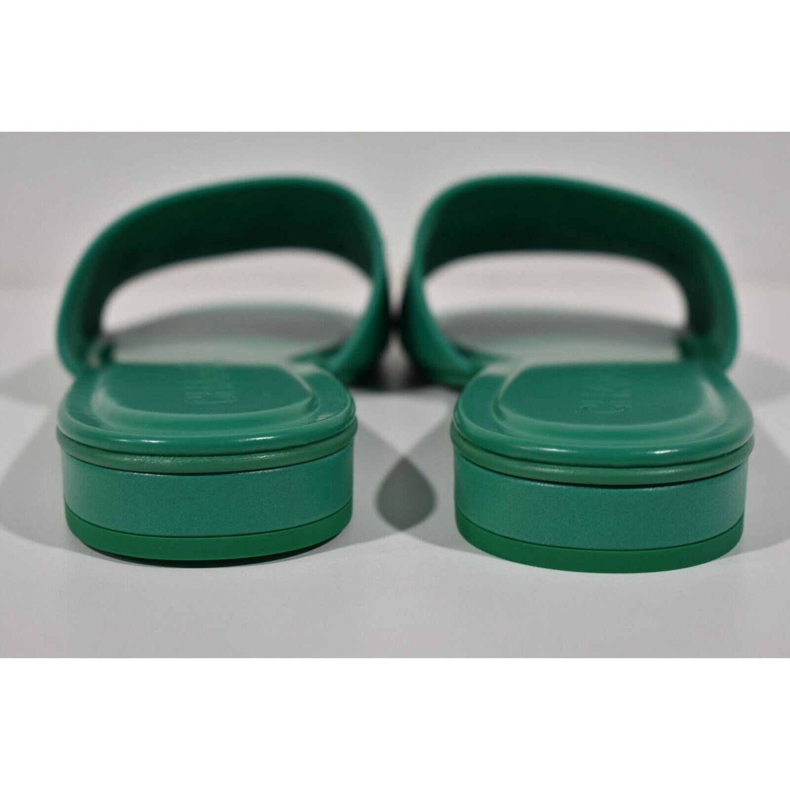 Chanel Chanel 23P Green White Leather CC Logo Letter Mules Slide Size US 10 / IT 40 - 11 Thumbnail