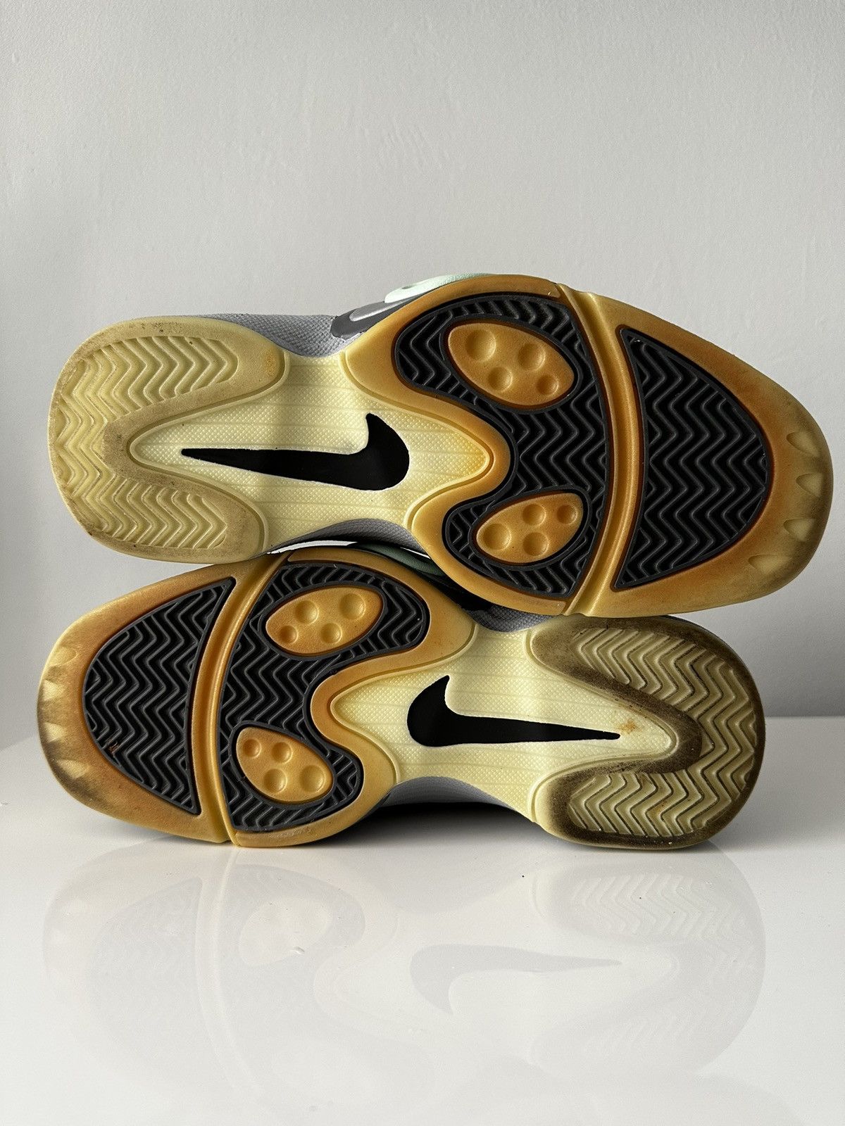 Nike Nike Flight One NRG 2011 Size US 10 / EU 43 - 5 Thumbnail