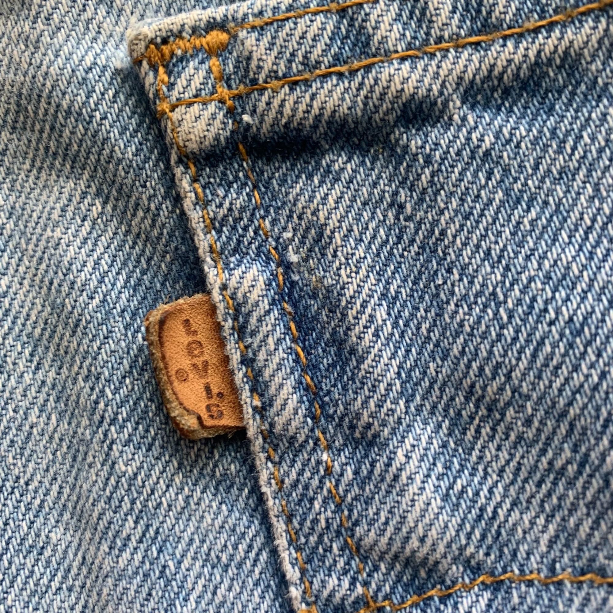 Levi's Vintage Levi's 540 Leather Tab USA Light Wash Denim Jeans Size US 44 / EU 60 - 13 Thumbnail