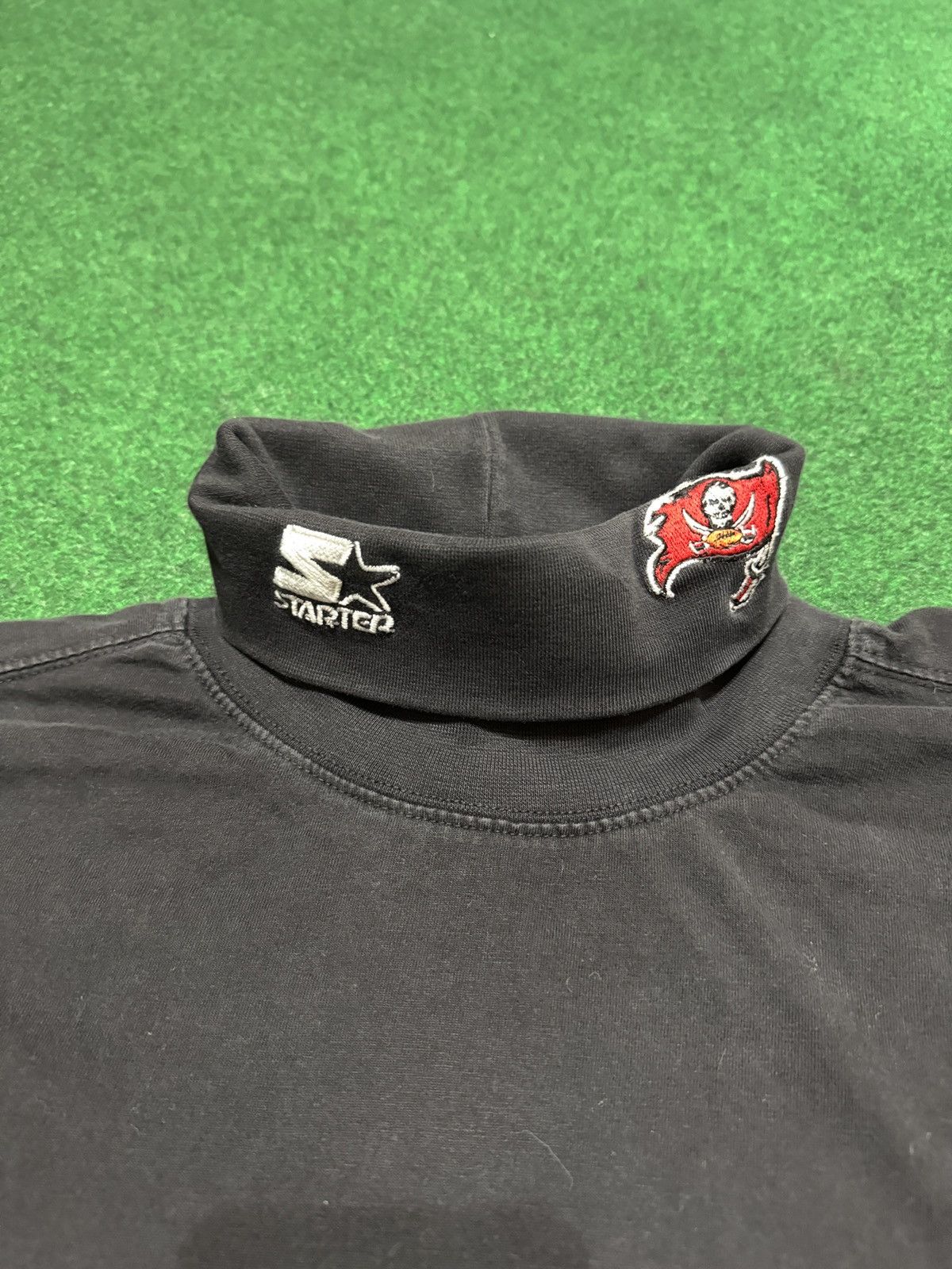 Starter × Vintage Vtg 90s Starter Tampa Bay Bucaneers Long Sleeve Turtleneck Size US XXL / EU 58 / 5 - 3 Thumbnail