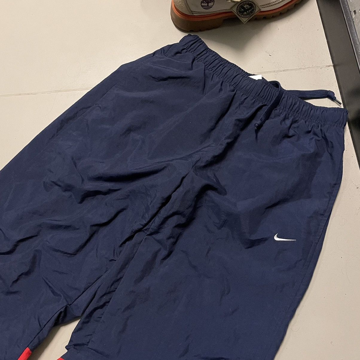 Nike × Vintage Nike Vintage Neylon Pants Baloon Streetwear Size US 32 / EU 48 - 2 Thumbnail