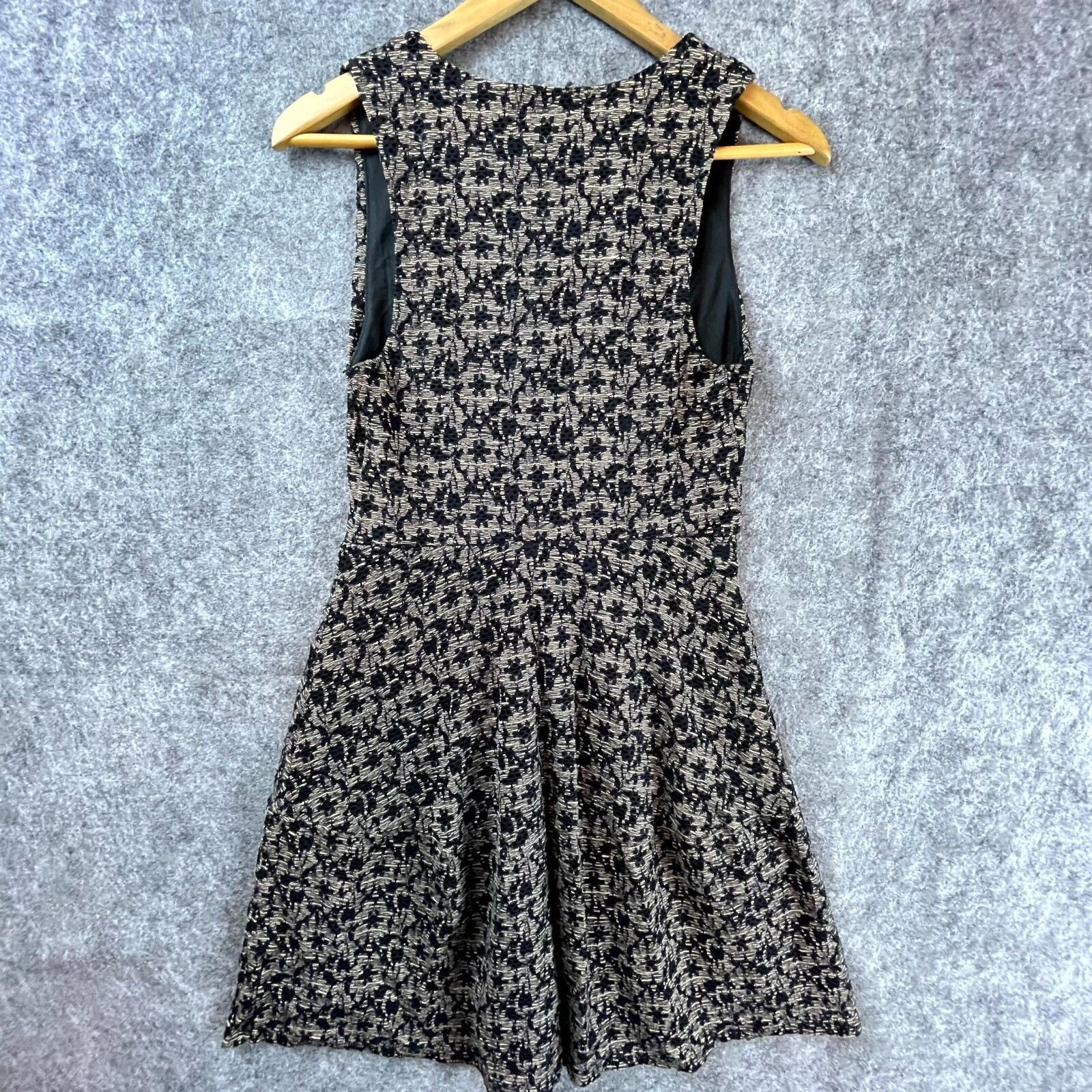 Bcbgmaxazria BCBGMAXAZRIA Dress Small Black Dark Romantic Quiet Luxury Size S / US 4 / IT 40 - 2 Thumbnail
