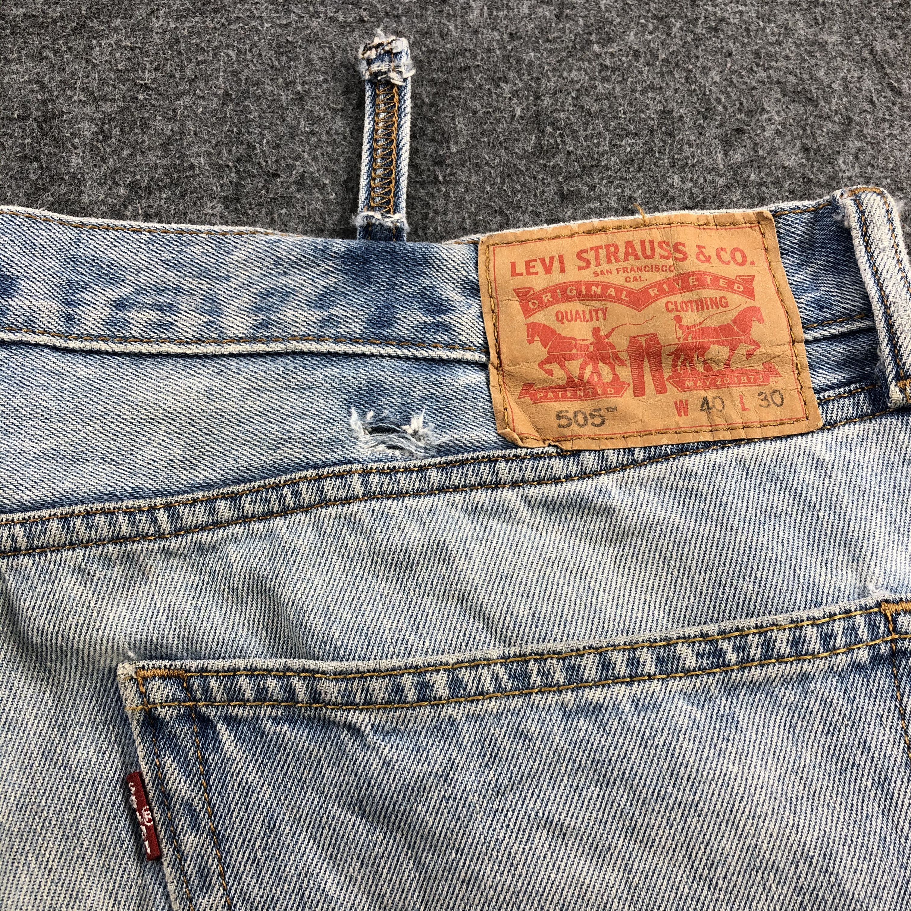 Levi's × Vintage Vintage Light Wash Levis 505 Jeans-JM1415 Size US 39 - 6 Thumbnail