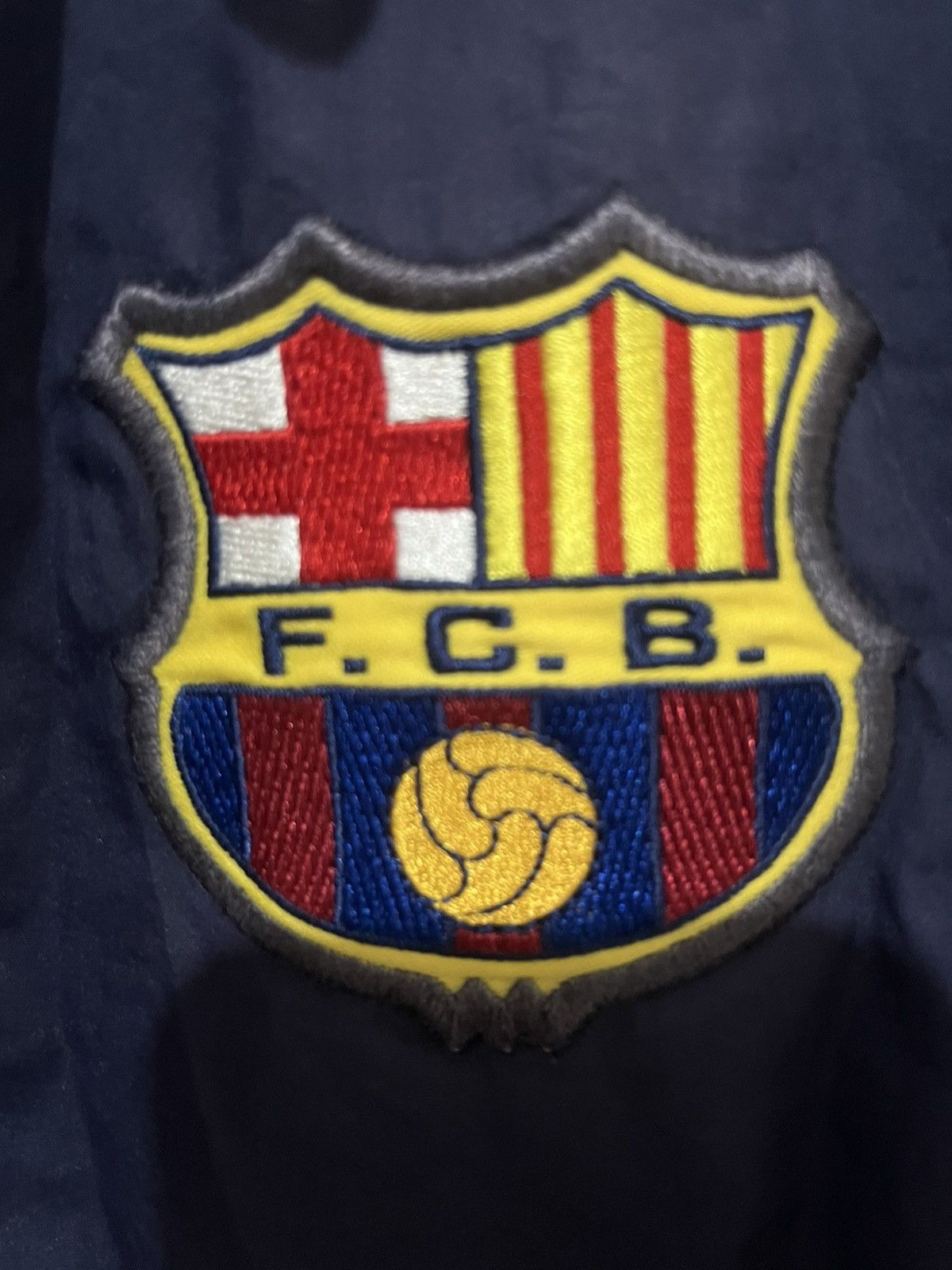 Nike Vintage Nike FC Barcelona "Barça" Windbreaker Jacket Navy Size US XL / EU 56 / 4 - 4 Thumbnail