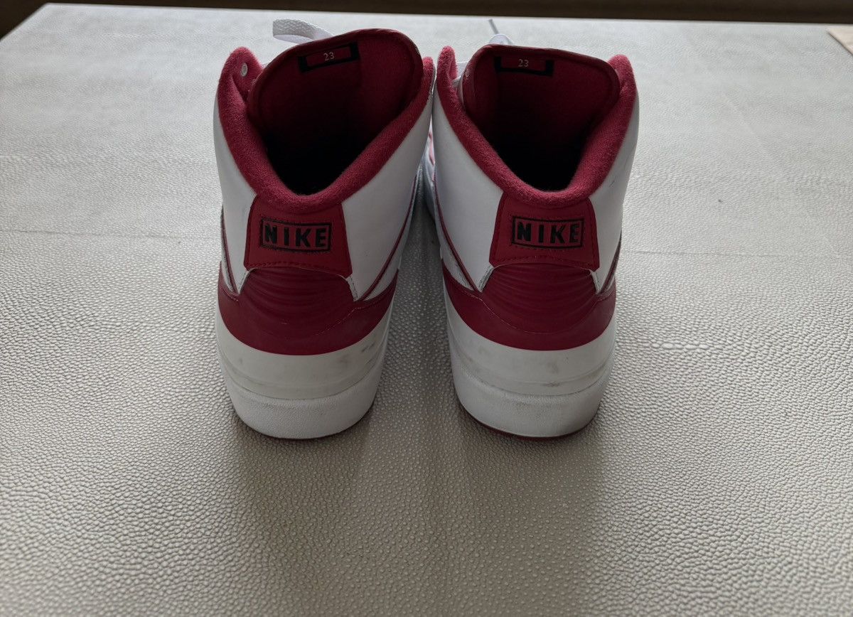 Nike Nike Air Jordan 2 Retro "Chicago Home" Size US 10.5 / EU 43-44 - 6 Thumbnail