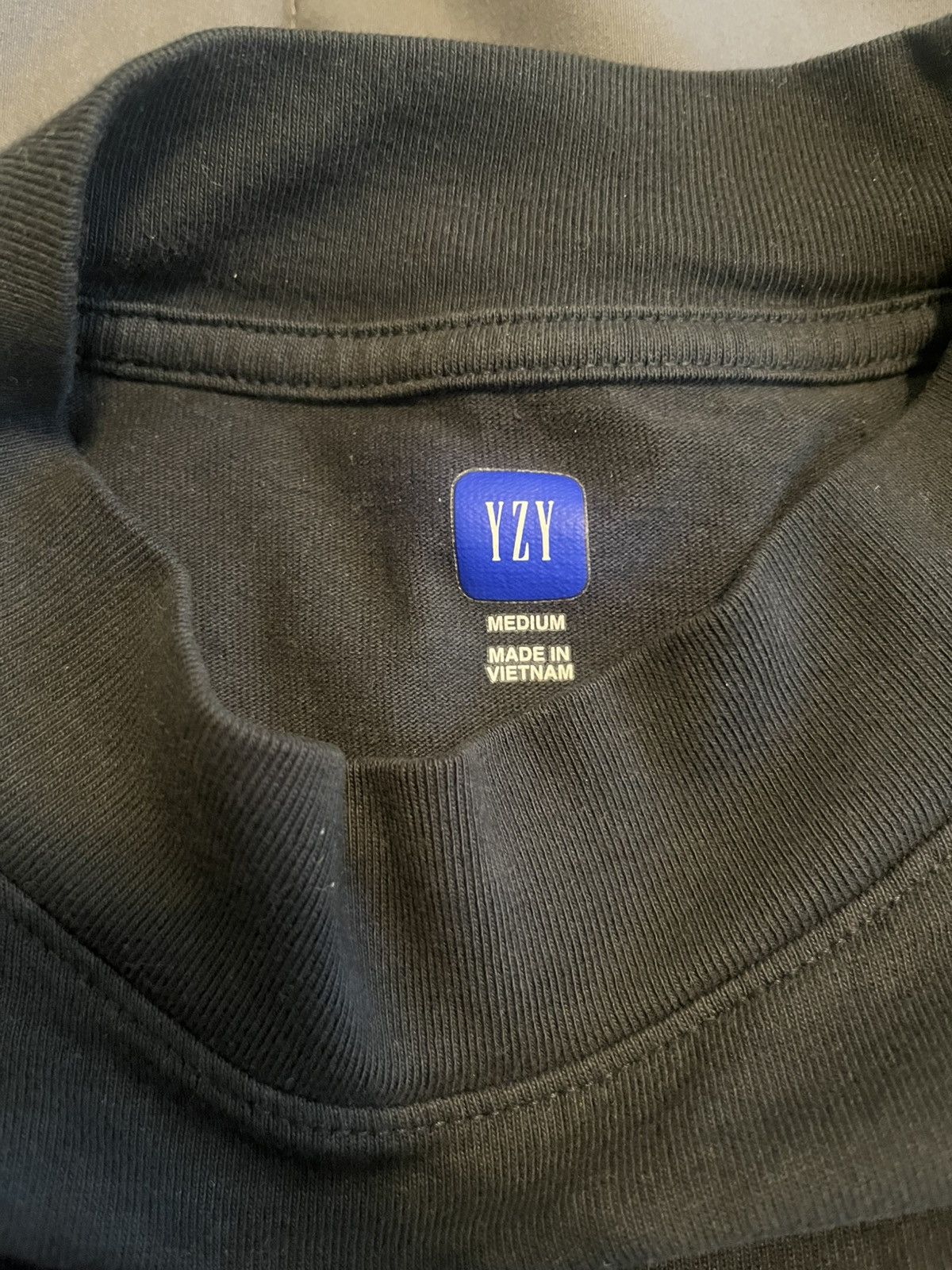 Balenciaga × Gap × Yeezy Balenciaga dove long sleeve Size US M / EU 48-50 / 2 - 3 Thumbnail