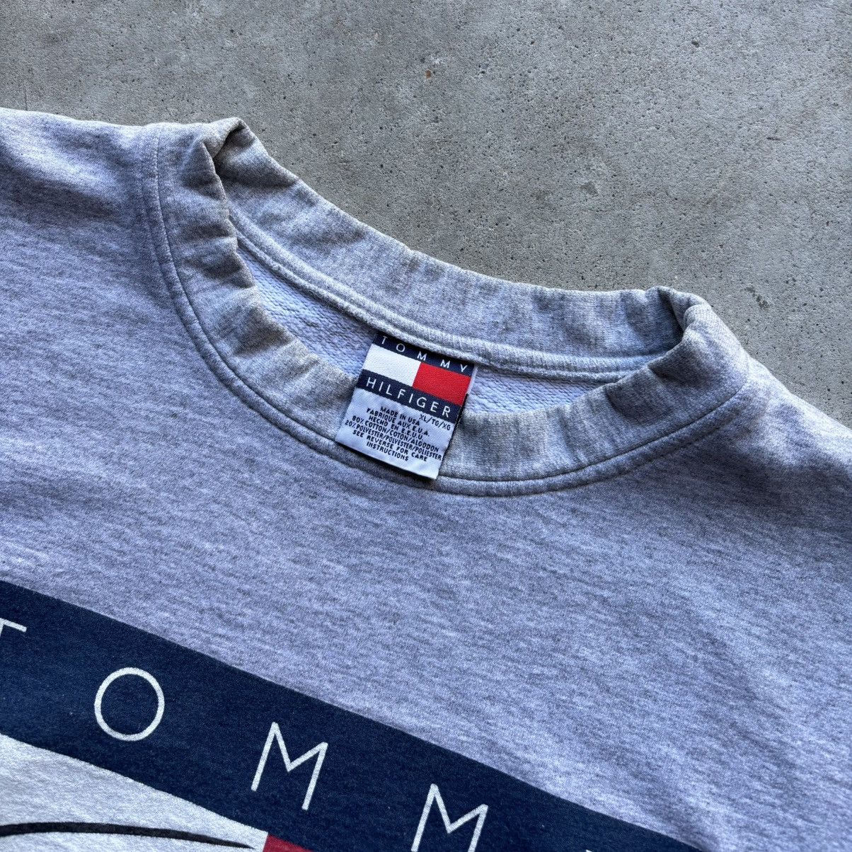 Tommy Hilfiger × Tommy Jeans × Vintage vintage 90s TOMMY HILFIGER Big Flag Logo Spellout sweatshirt Size US XL / EU 56 / 4 - 10 Thumbnail