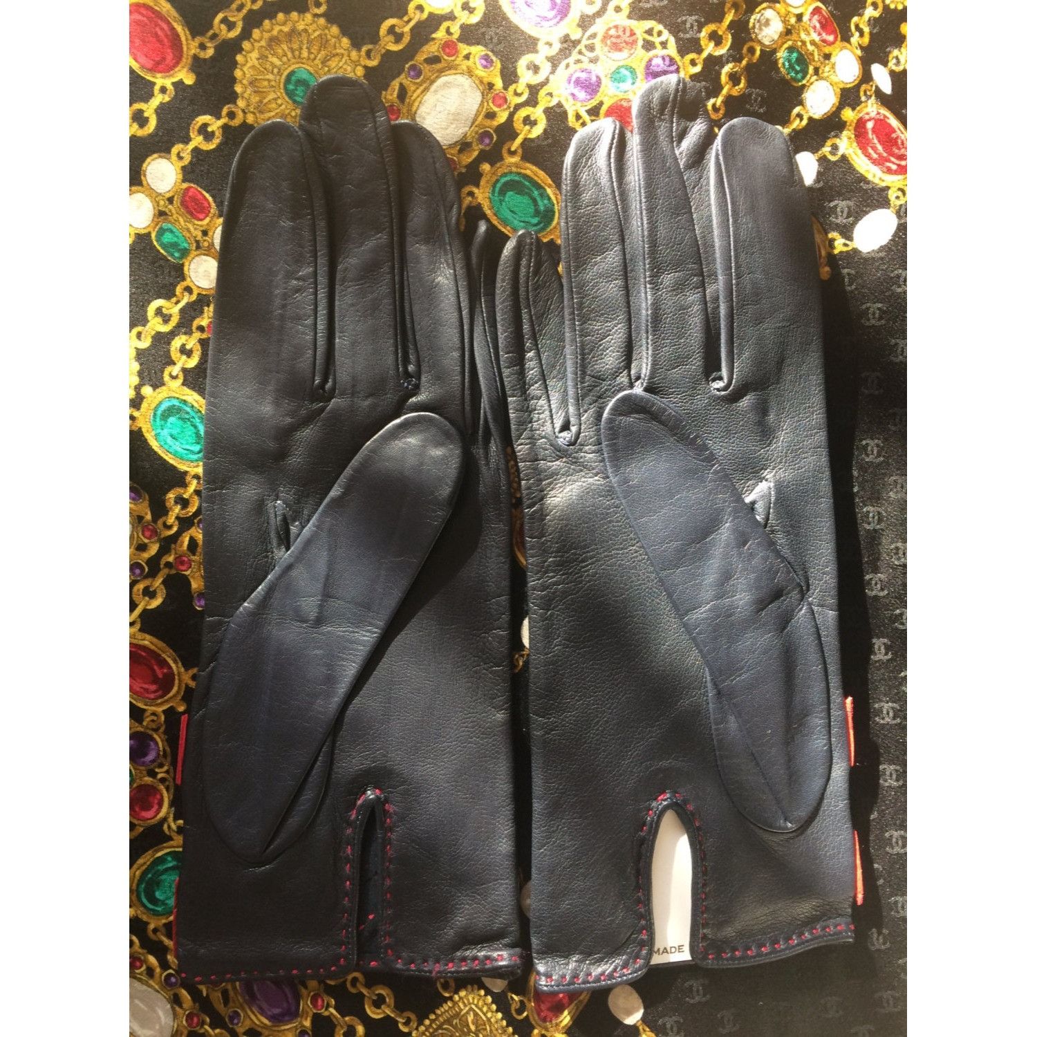Hermes MINT. Vintage HERMES black lambskin gloves with golden H Size ONE SIZE - 3 Thumbnail