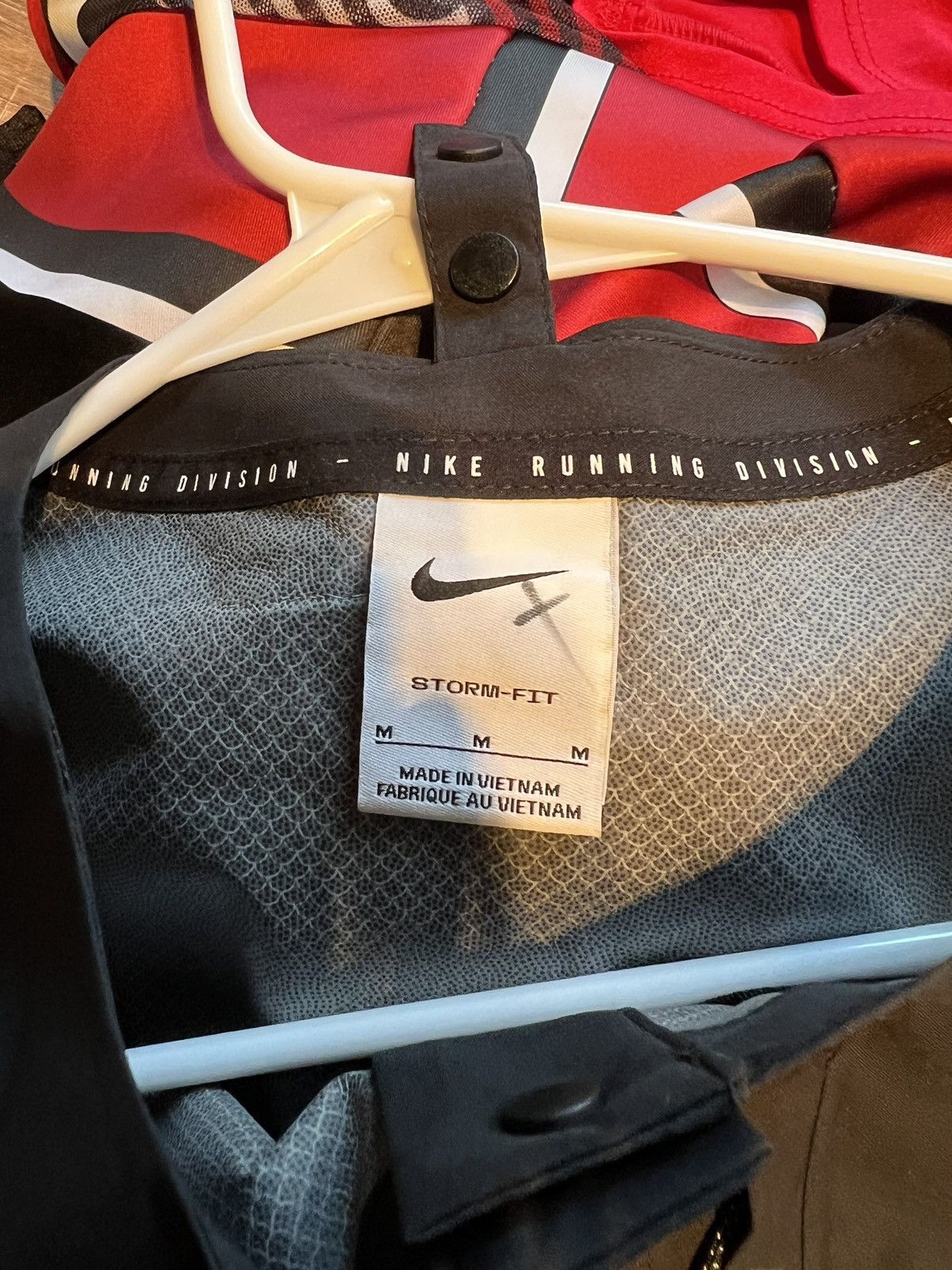 Nike Nike Run Division Black Storm Fit Snap Button Vest Size M Size M / US 6-8 / IT 42-44 - 6 Thumbnail