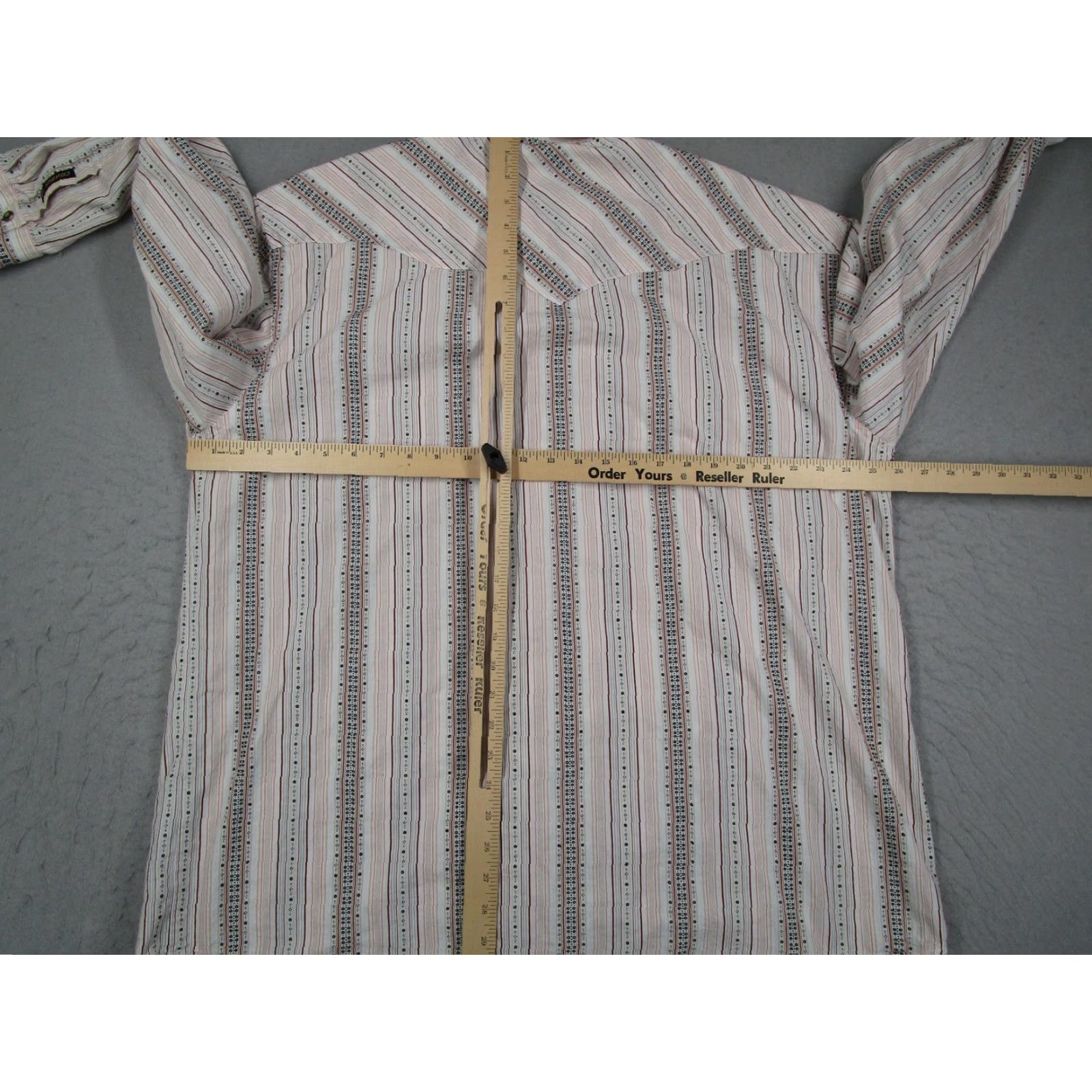 Vintage VINTAGE Cowboy Up Shirt Mens 2XL White/Red Striped Western Pearl Snap Long Sleeve Regular Adult XXL White Red Striped Pattern Western 90s Mens Size US XXL / EU 58 / 5 - 5 Thumbnail