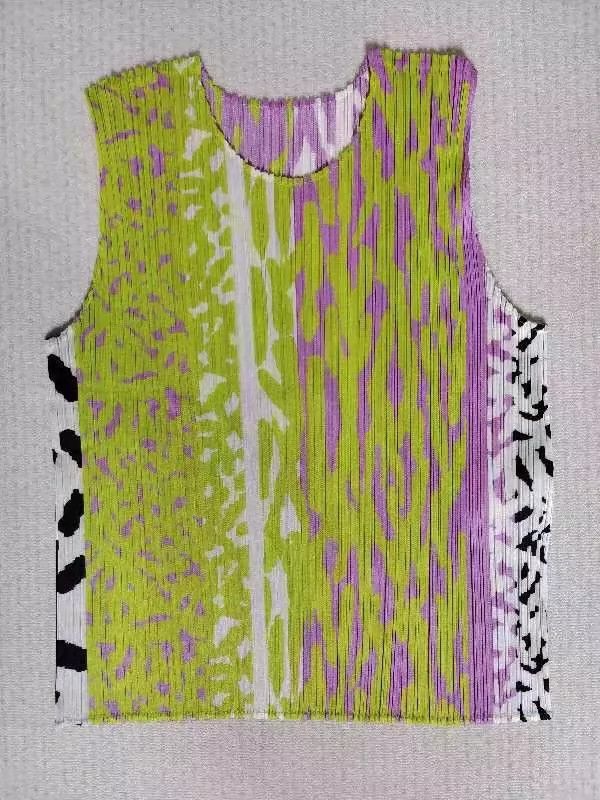 Issey Miyake Issey Miyake size:3 Purple and green animal print contrast Size S / US 4 / IT 40 - 1 Thumbnail