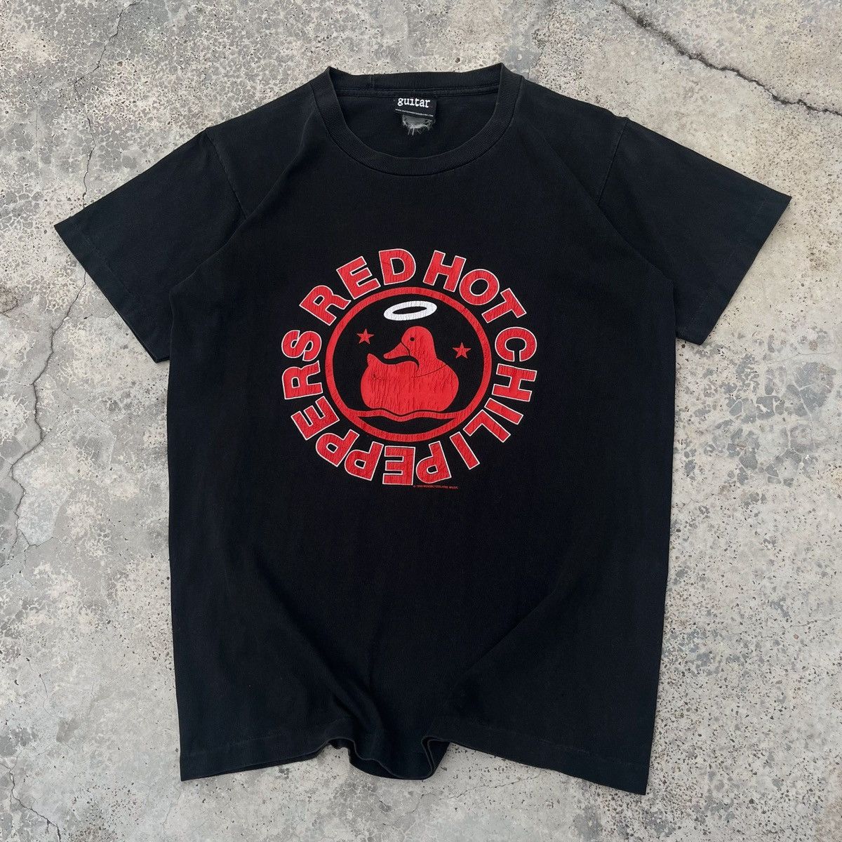 Vintage Vintage 90s Red Hot Chili Peppers Californication Band Tee Size US M / EU 48-50 / 2 - 1 Thumbnail