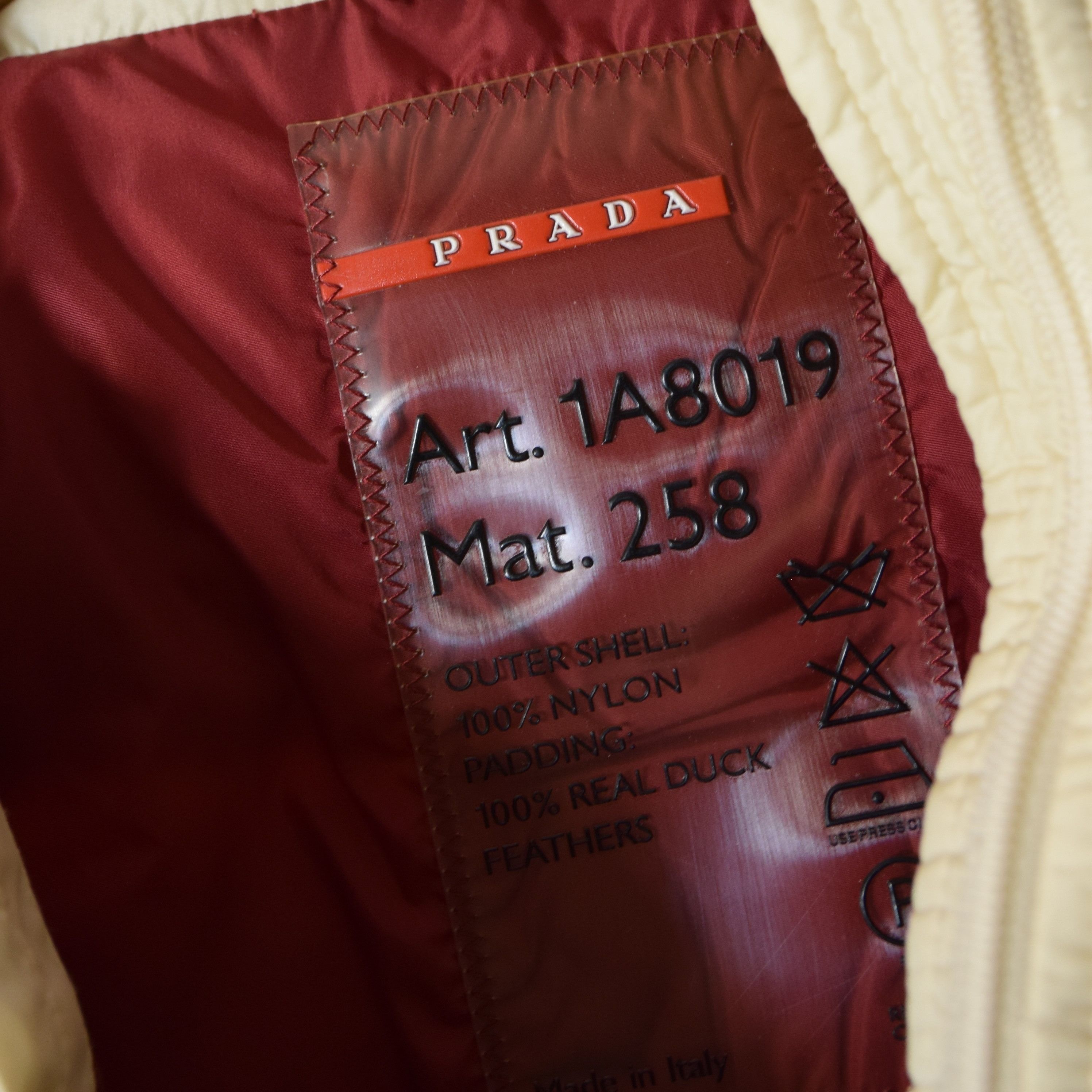 Prada PRADA DOWN VEST JACKET Red Tab DUCK DOWN Puffer Size M / US 6-8 / IT 42-44 - 10 Thumbnail