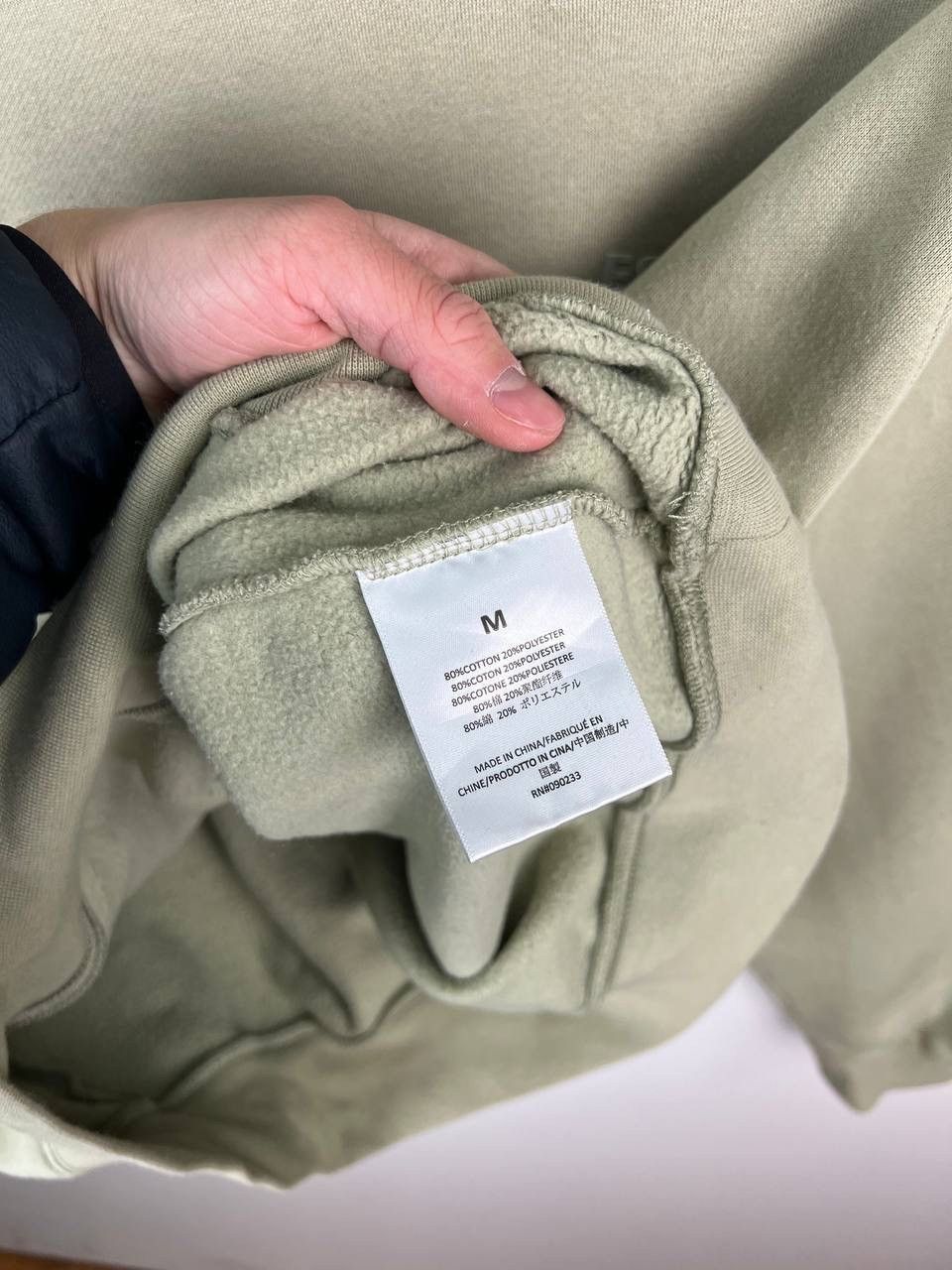 Fear of God Essentials Fear Of God streetwear hoodie size M Size US M / EU 48-50 / 2 - 5 Thumbnail