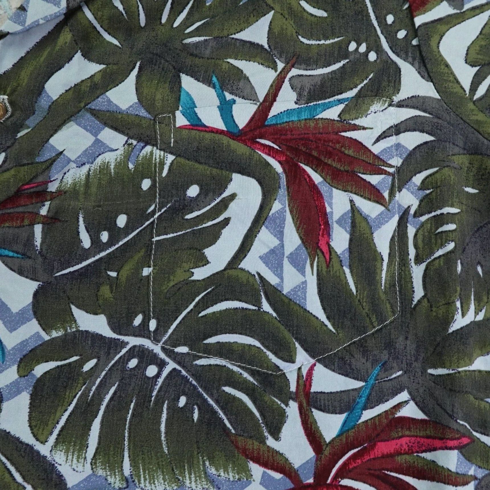 Hilo Hattie VINTAGE Hilo Hattie Shirt Men’s Medium Blue Hawaiian Leaves Button-Up Short Sleeve, 100% Rayon, Floral Pattern, Beach / Tropical Theme, Mens Size US M / EU 48-50 / 2 - 3 Thumbnail