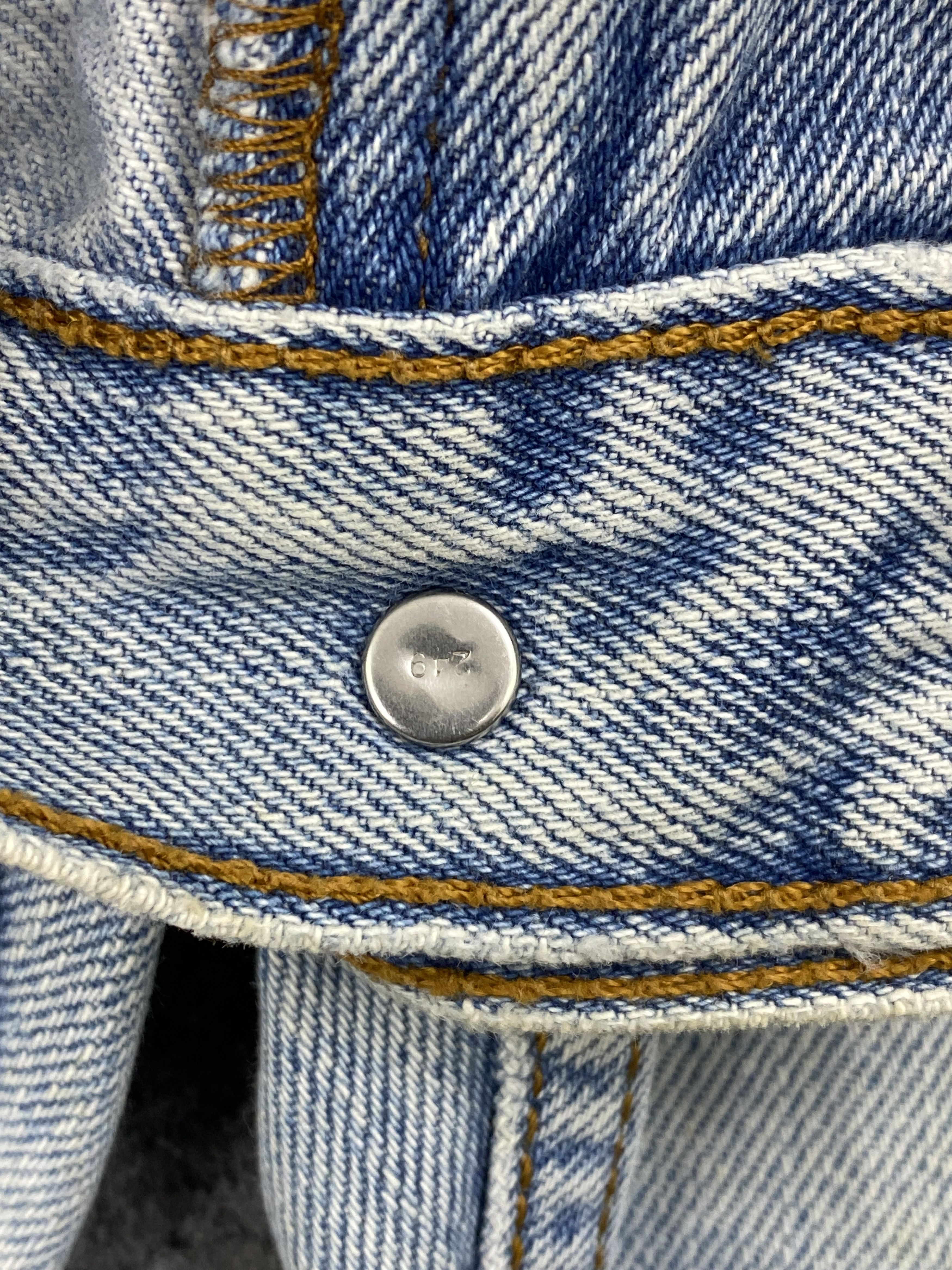 Levi's × Vintage Vintage Levis 505 Light Washed Blue Jeans DP2606 Size US 33 - 16 Thumbnail