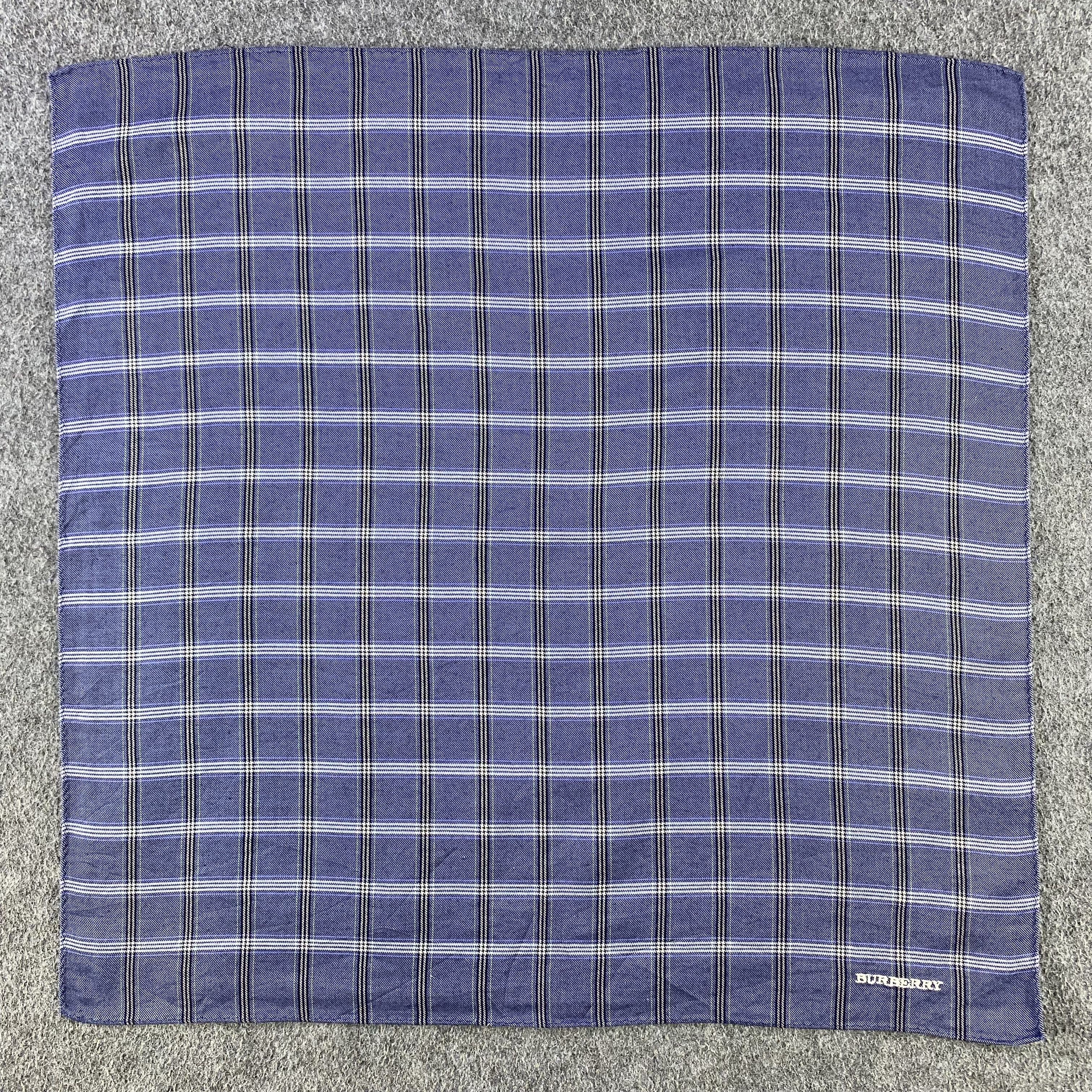 Burberry × Vintage Burberry Handkerchief/Neckerchief/Bandana HC810 Size ONE SIZE - 1 Thumbnail